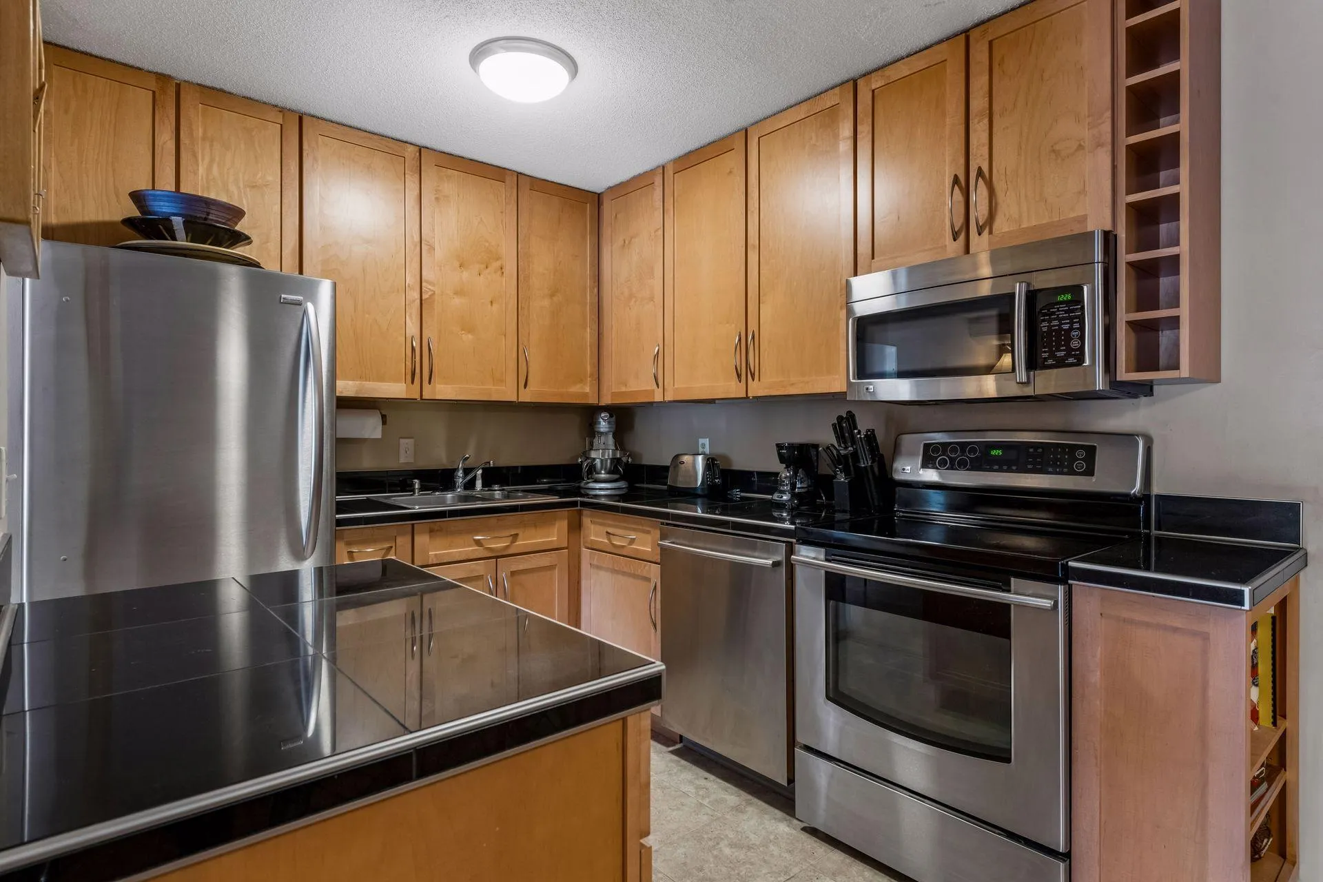 Photo 4 of 5410 Three Points Boulevard Unit 425
