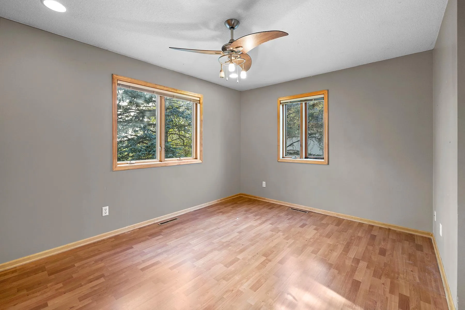 Photo 31 of 1610 Johnson Drive