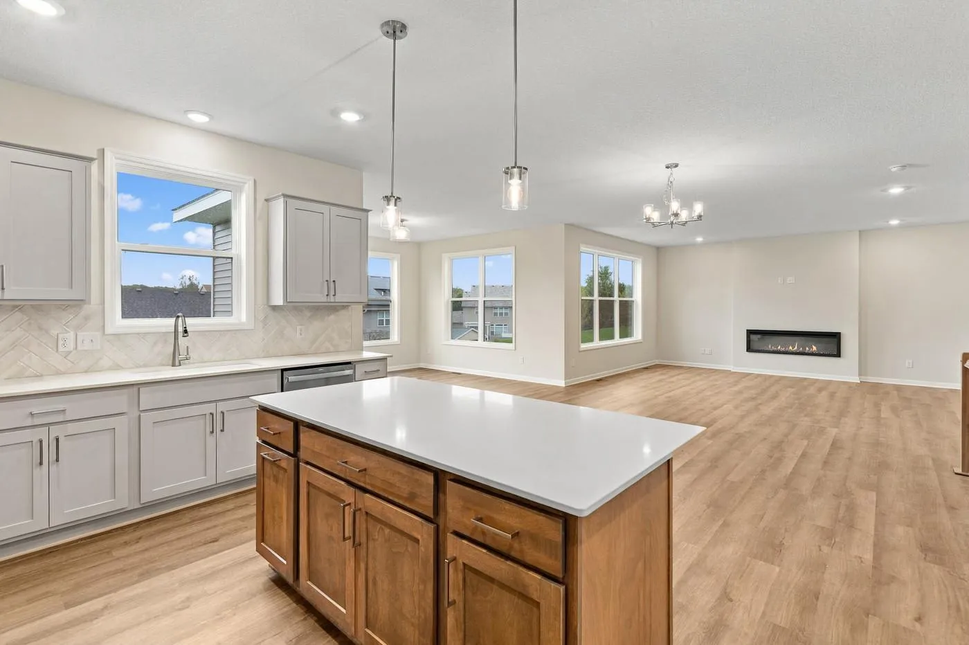 Photo 16 of 11590 19th Ne Street