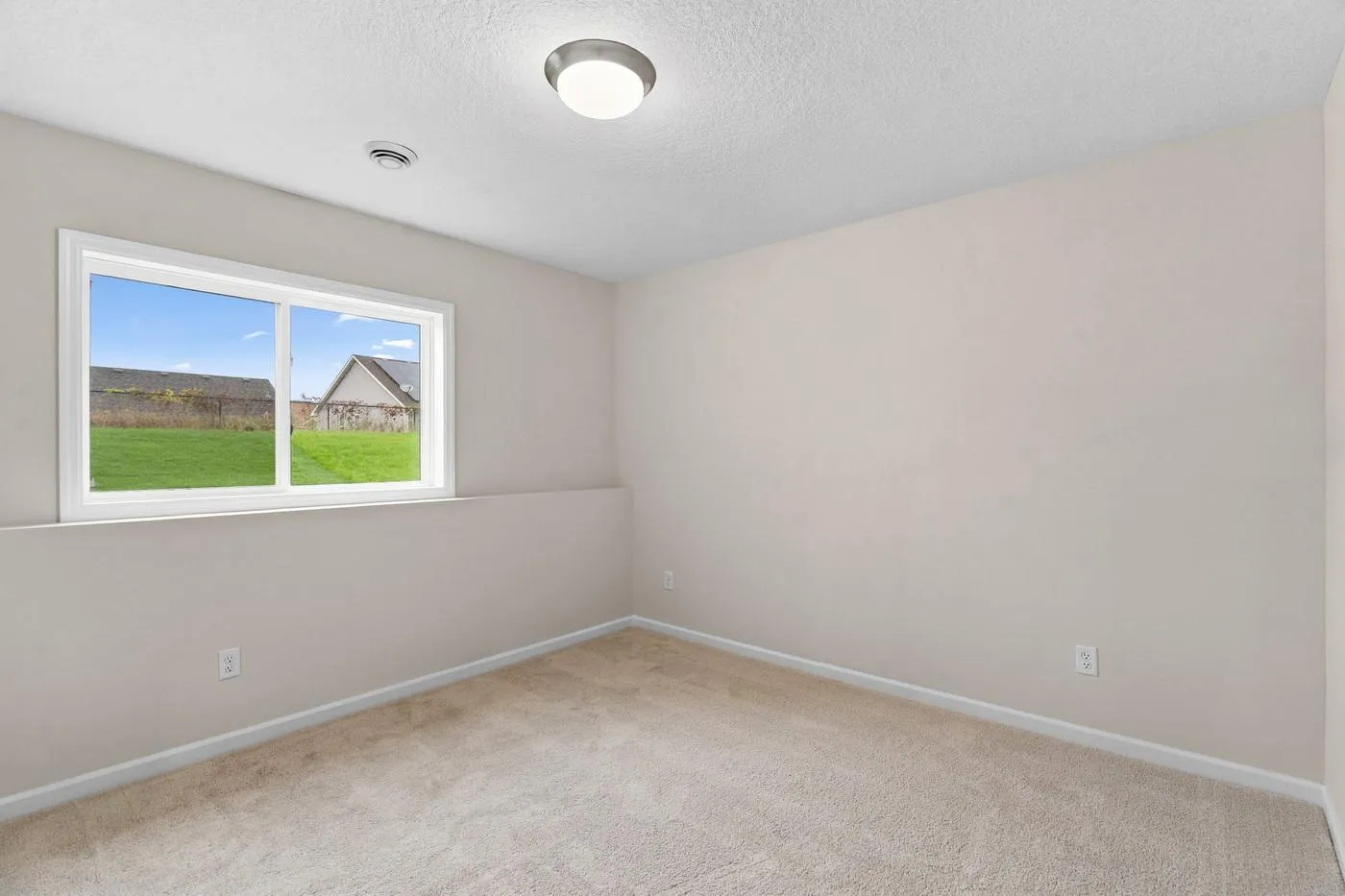 Photo 33 of 11590 19th Ne Street