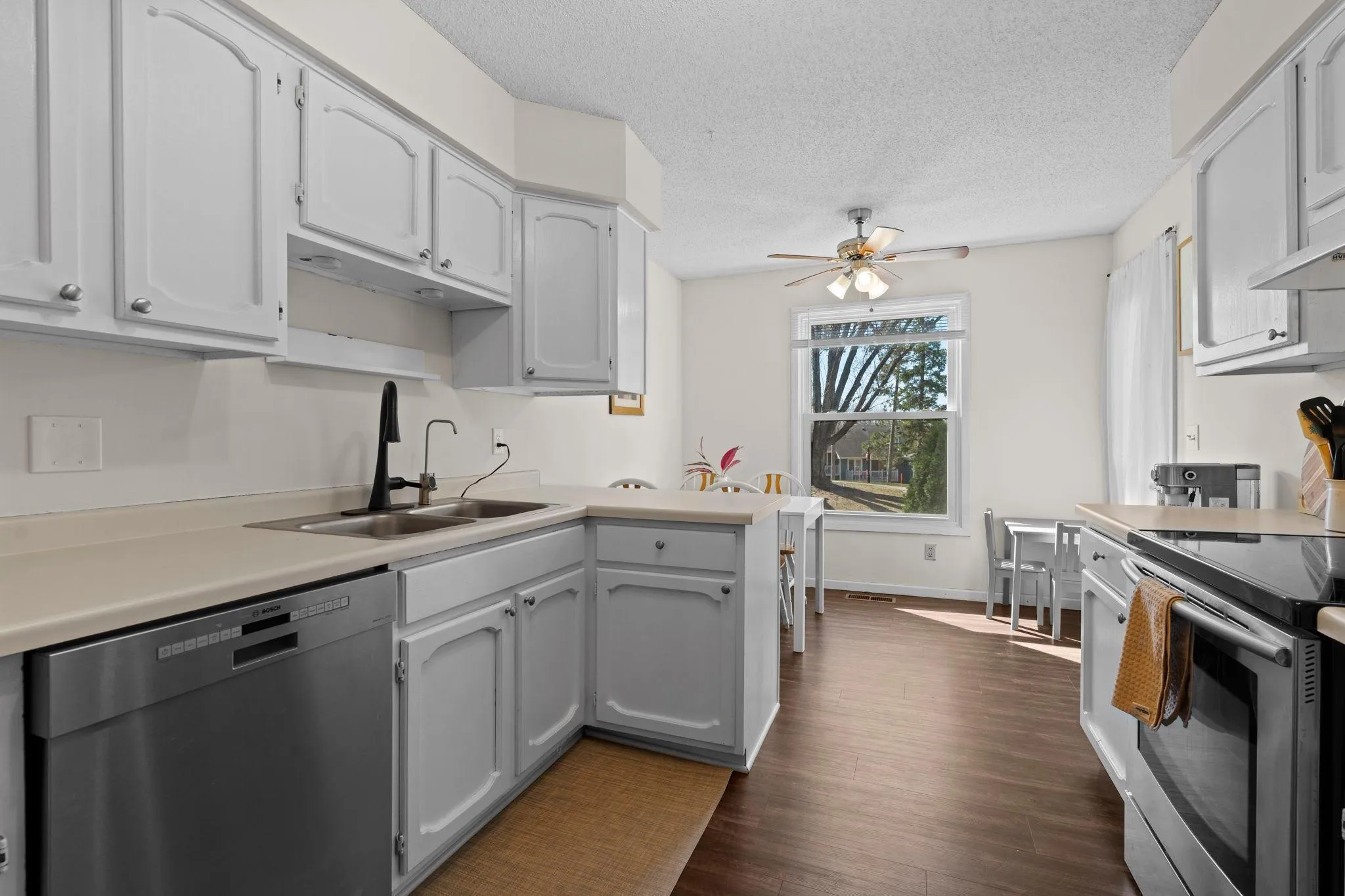 Photo 18 of 3861 Gold Point Unit B