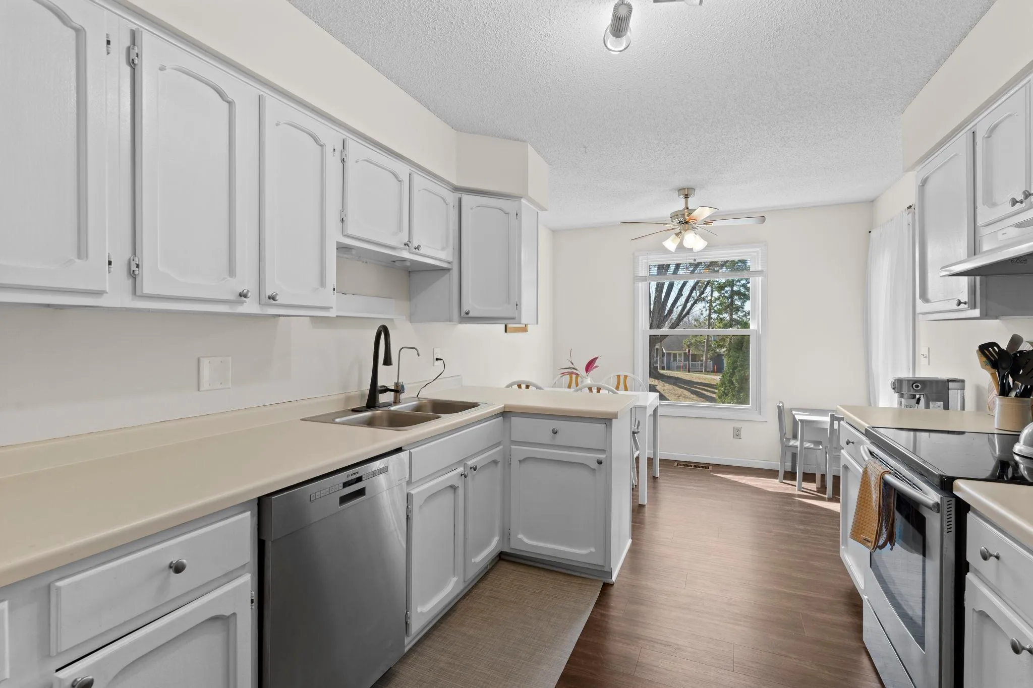 Photo 15 of 3861 Gold Point Unit B