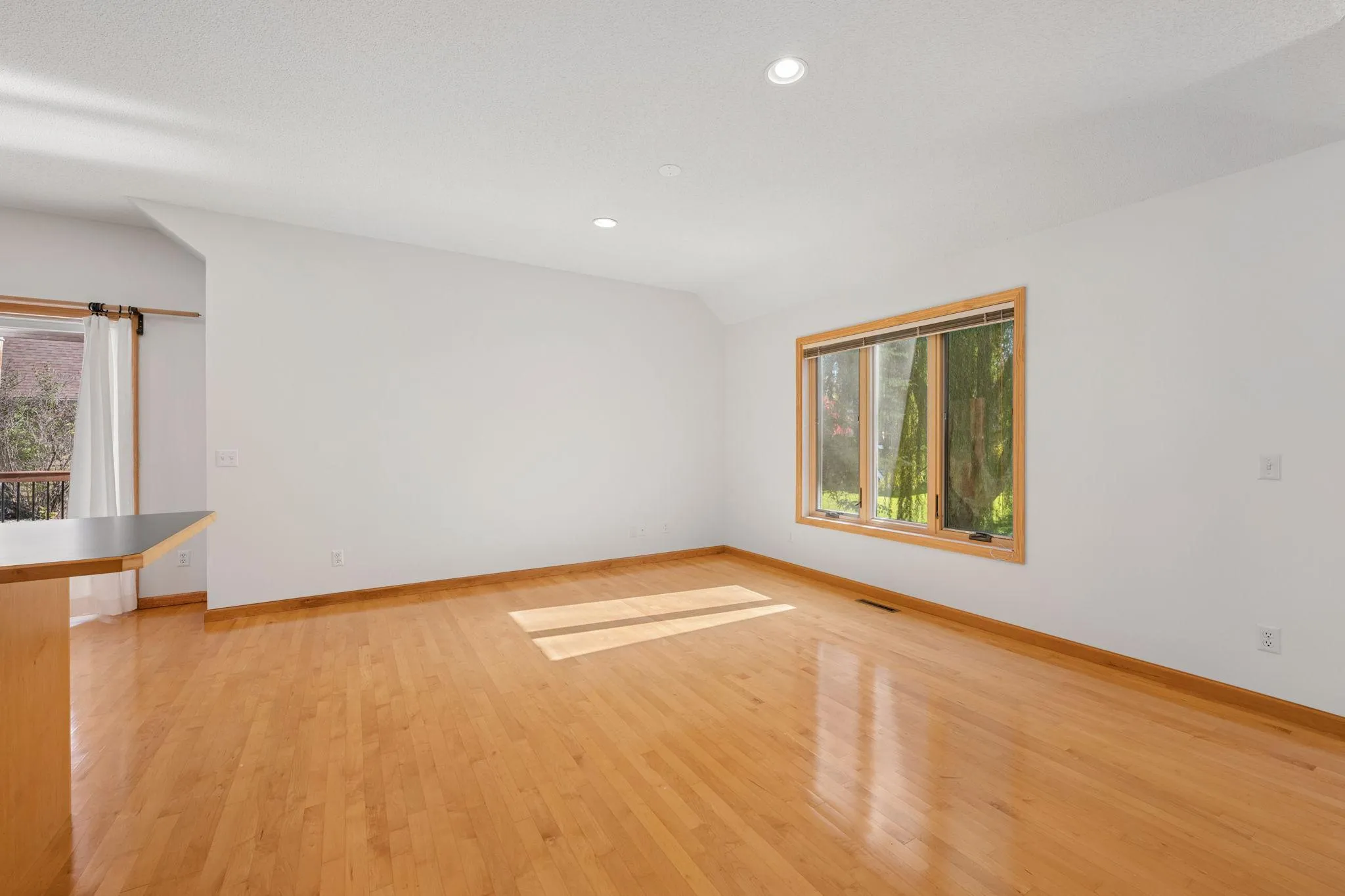 Photo 11 of 787 Ashley Drive