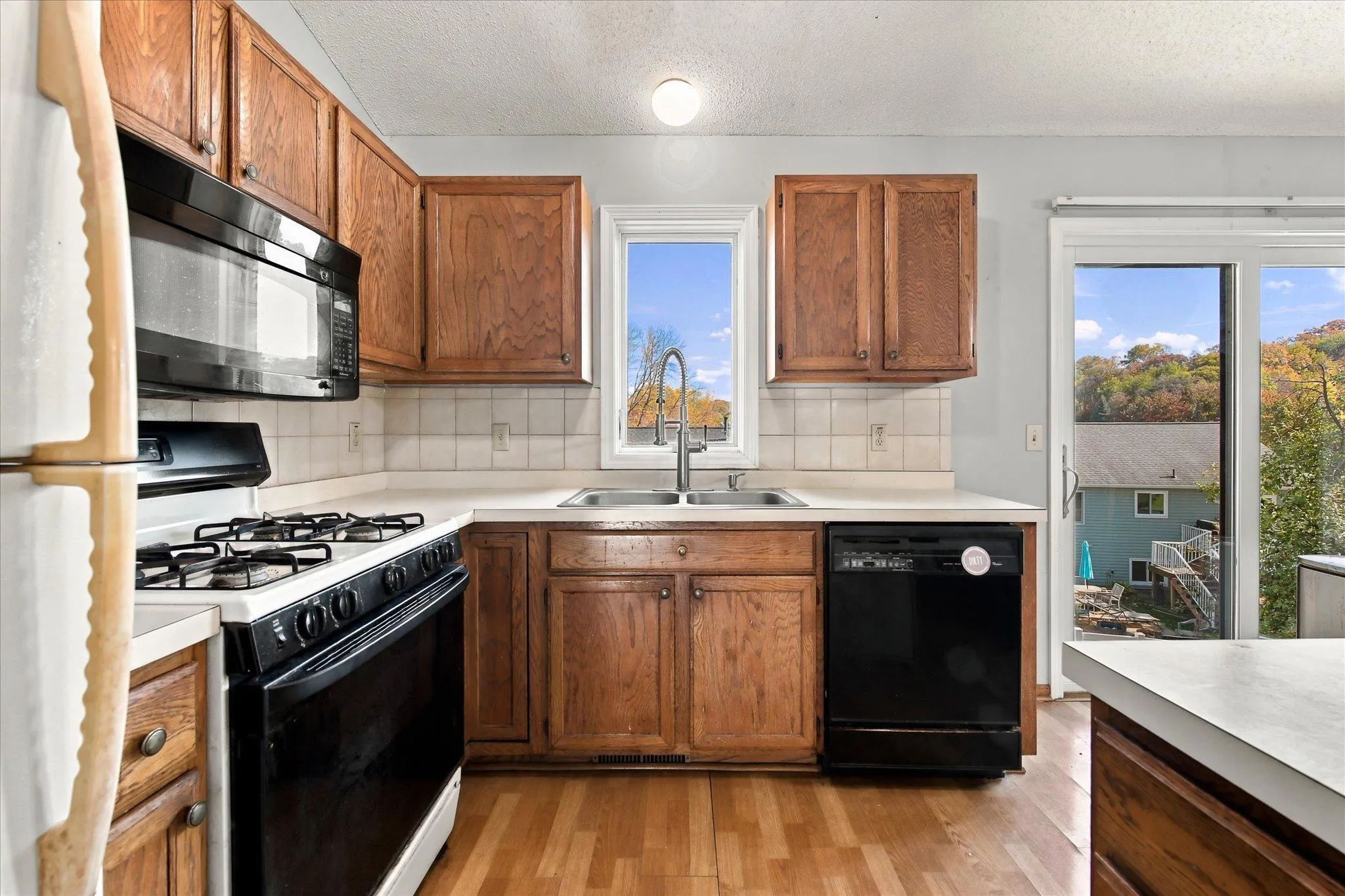 Photo 4 of 16650 Jersey Court
