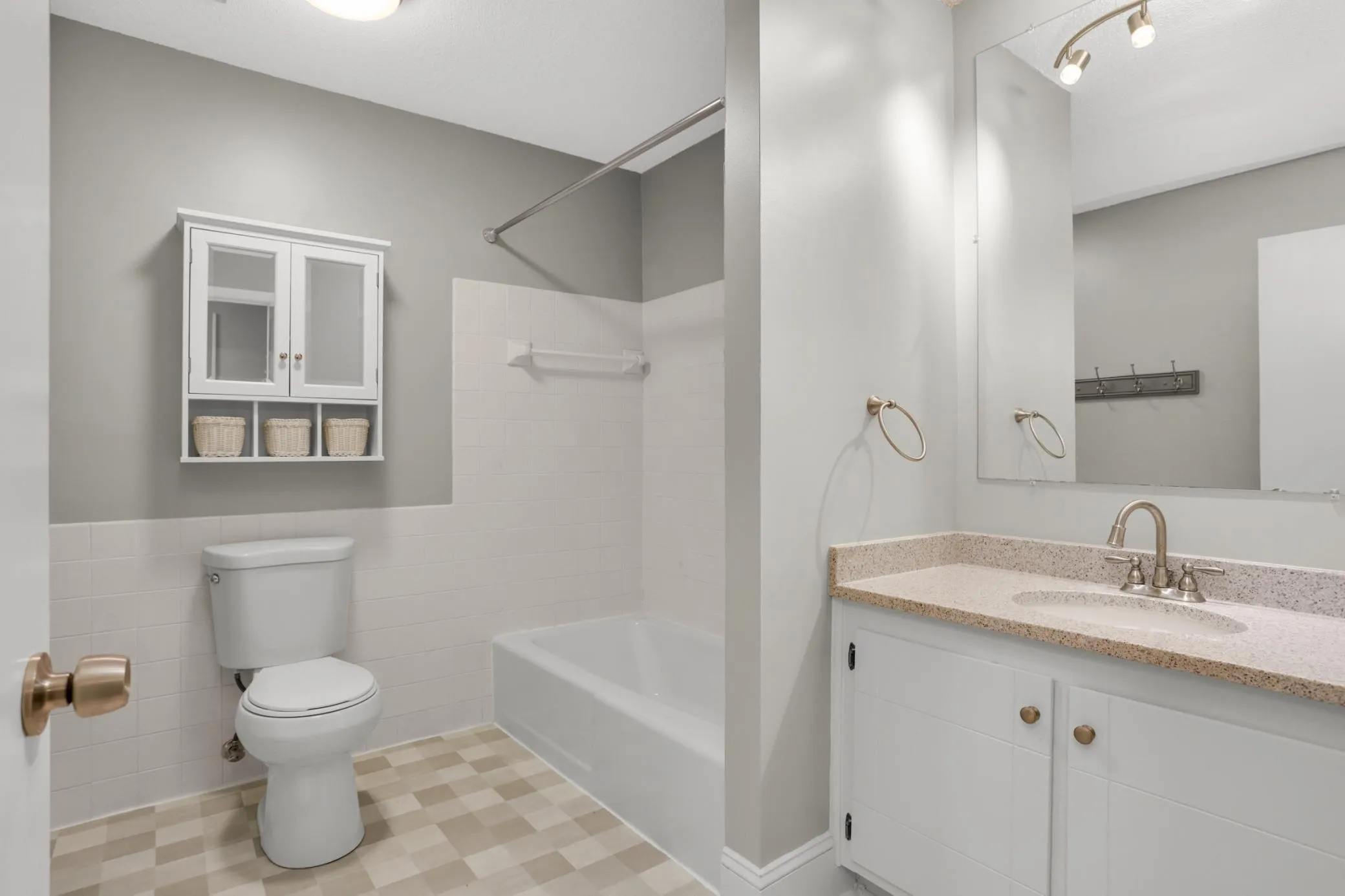 Photo 19 of 3914 Foss Road Unit 101