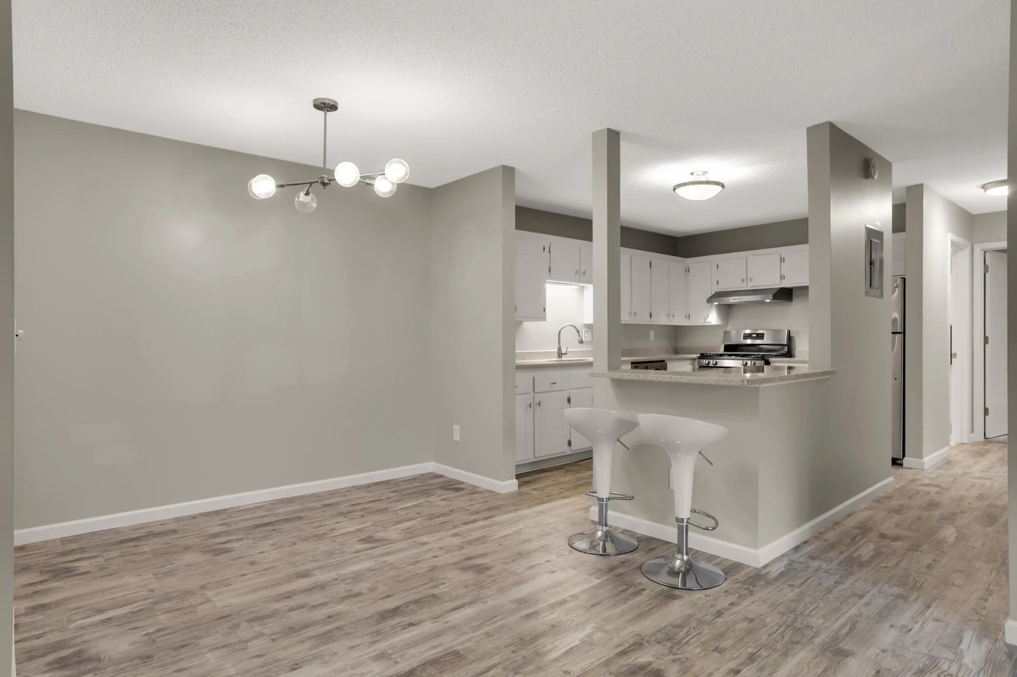 Photo 10 of 3914 Foss Road Unit 101