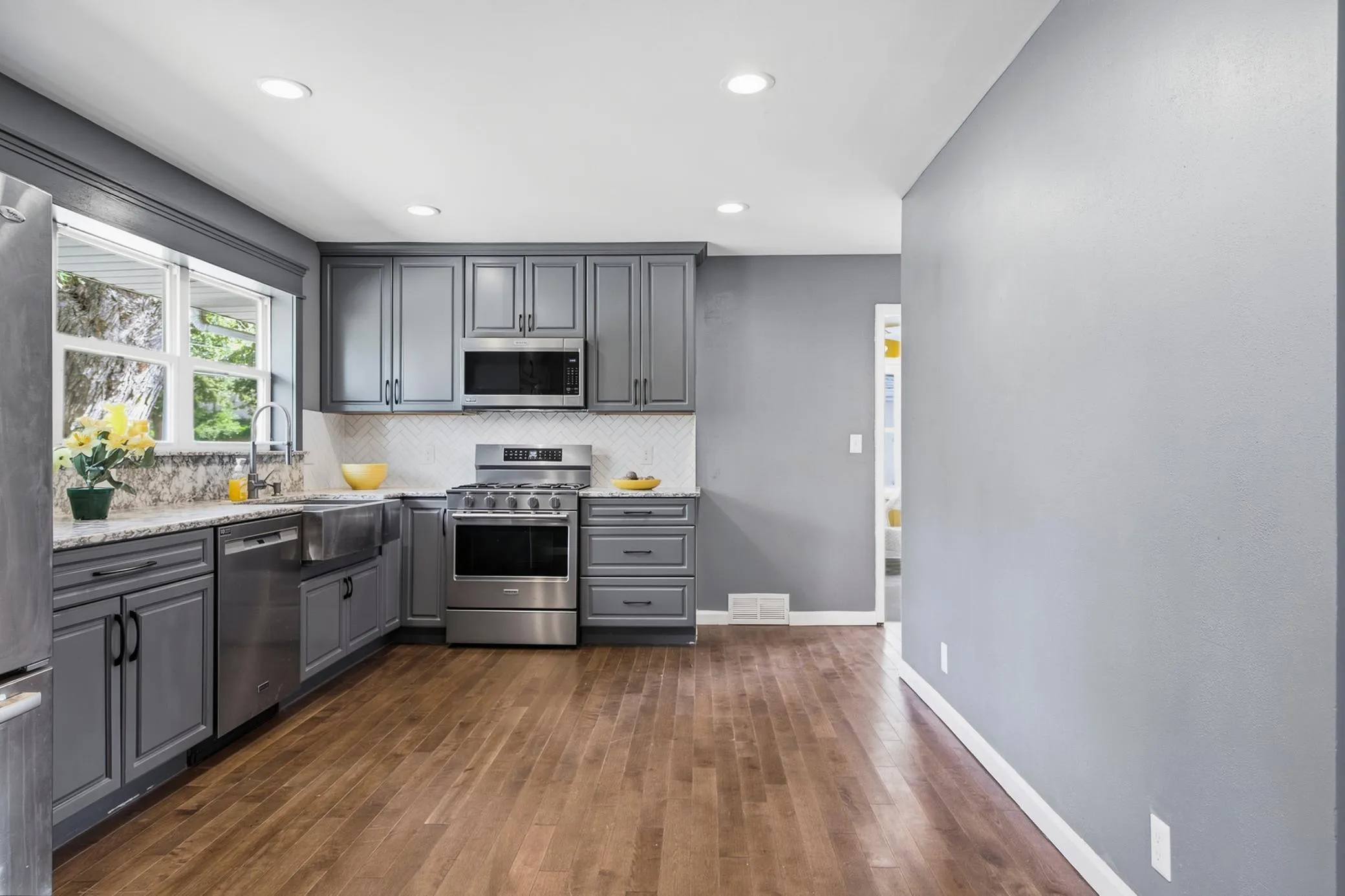 Photo 6 of 1476 Burns Avenue
