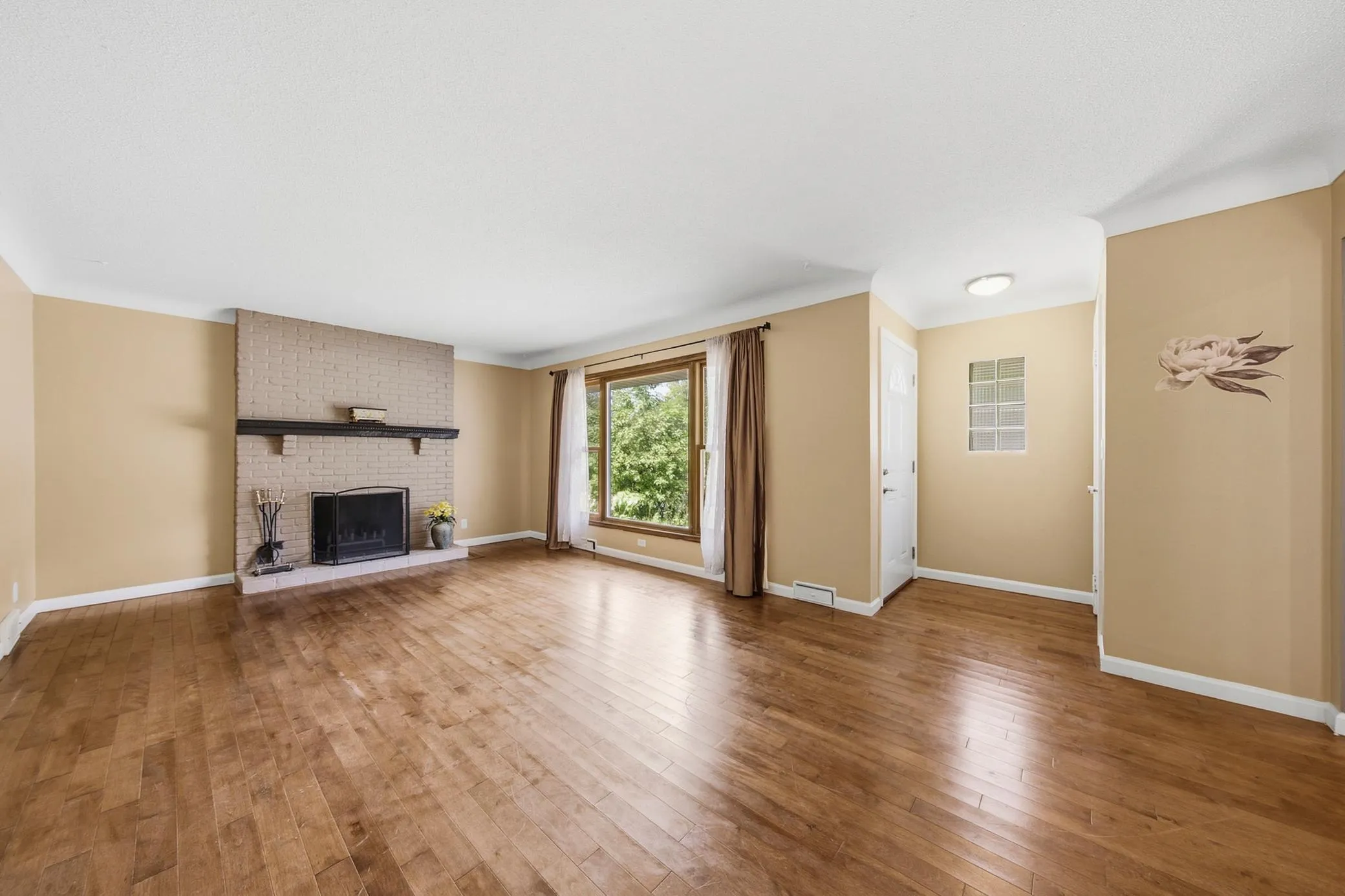 Photo 15 of 1476 Burns Avenue
