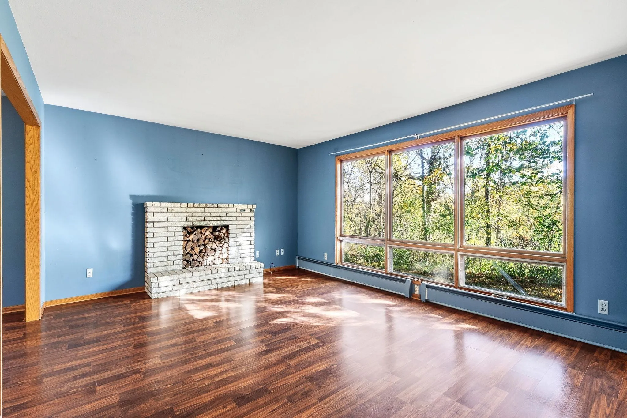 Photo 7 of 1742 Hillcrest Drive