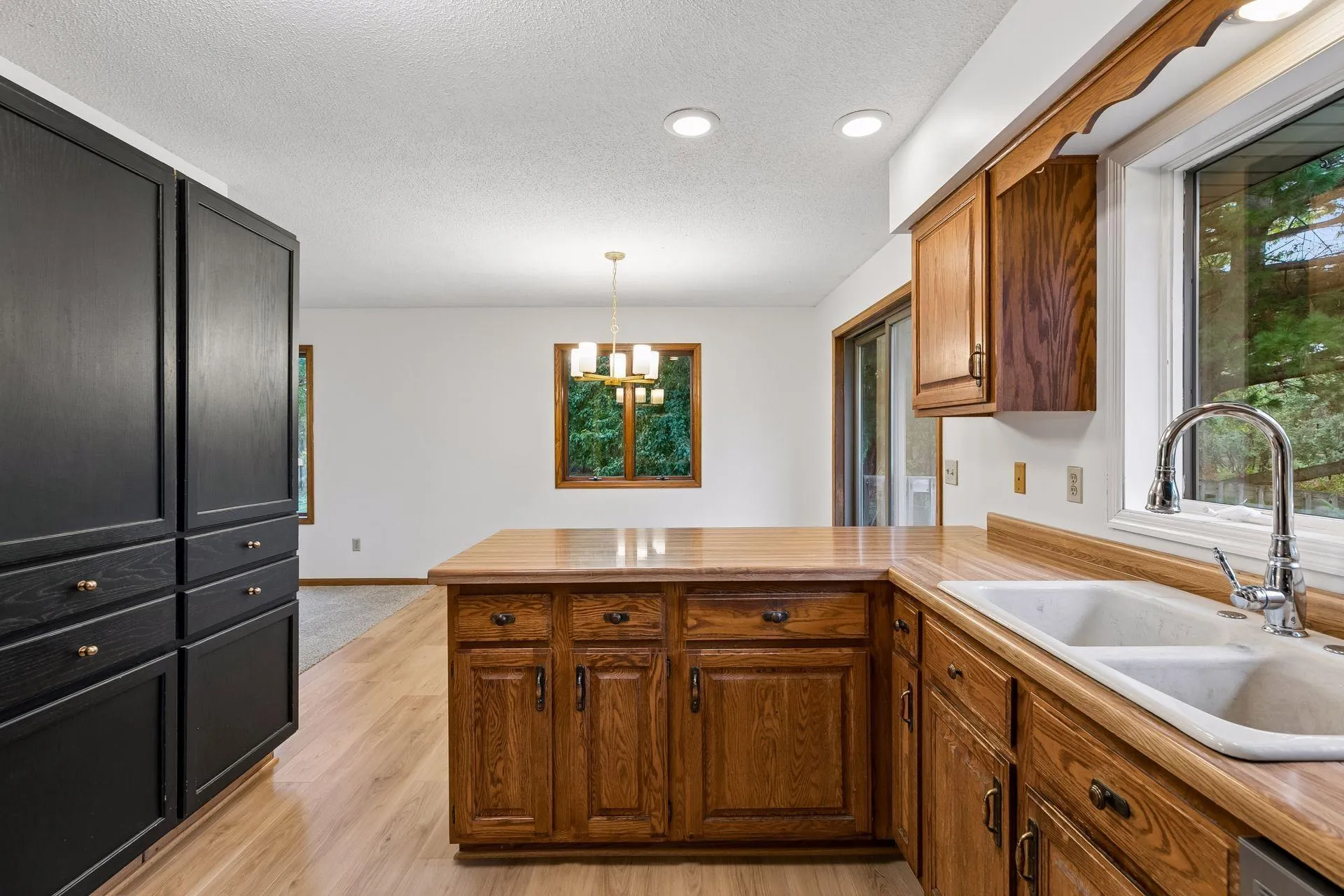 Photo 12 of 1112 Grandview Drive