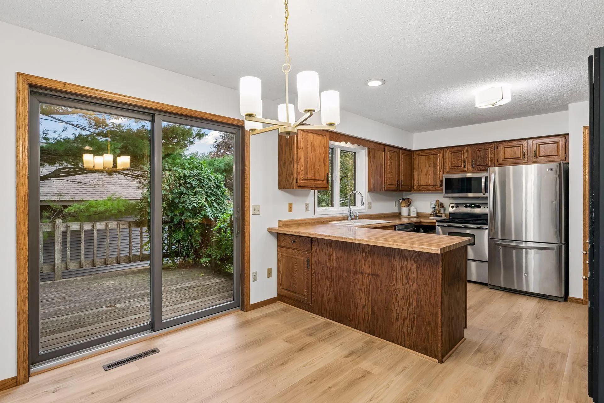 Photo 9 of 1112 Grandview Drive