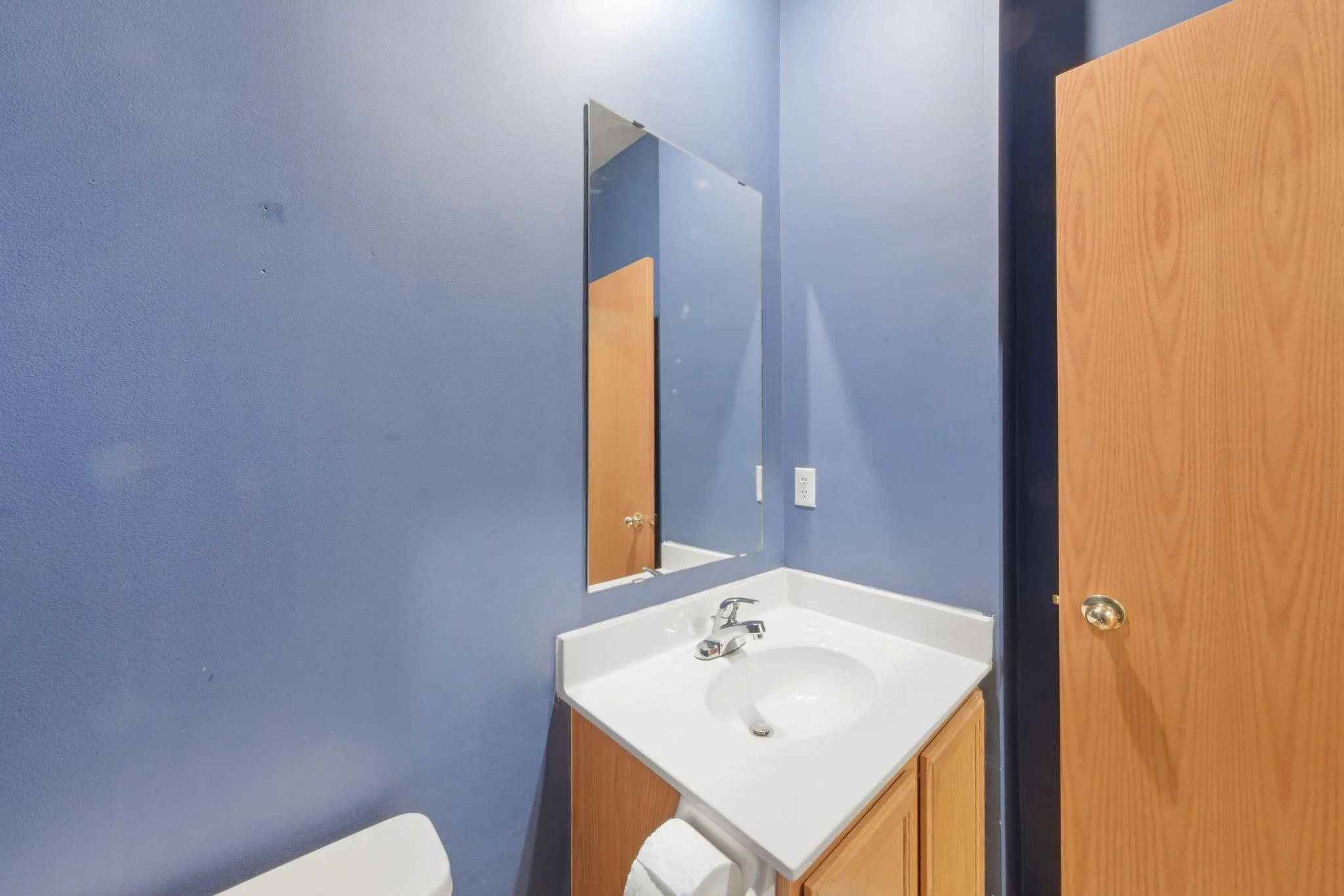 Photo 10 of 14172 Plymouth Avenue Unit 28