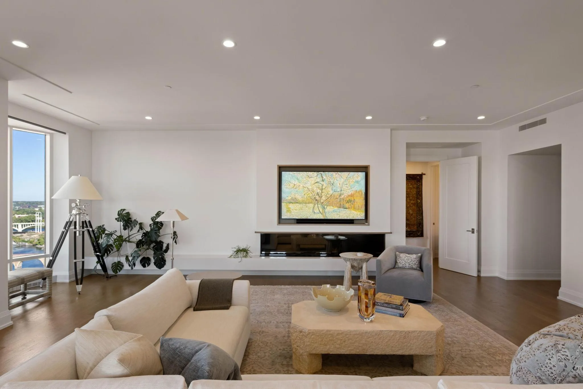 Photo 4 of 1111 W River Parkway Unit 20b