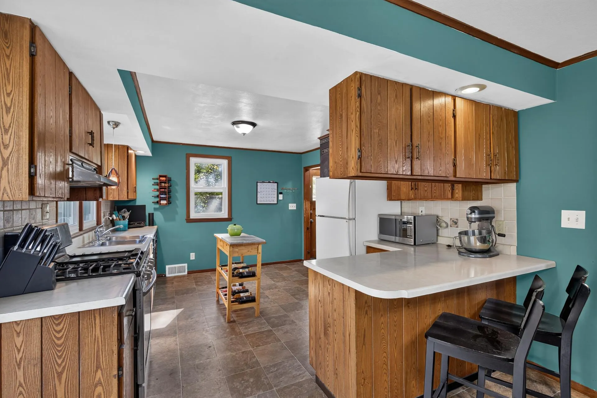 Photo 9 of 810 Summit Avenue