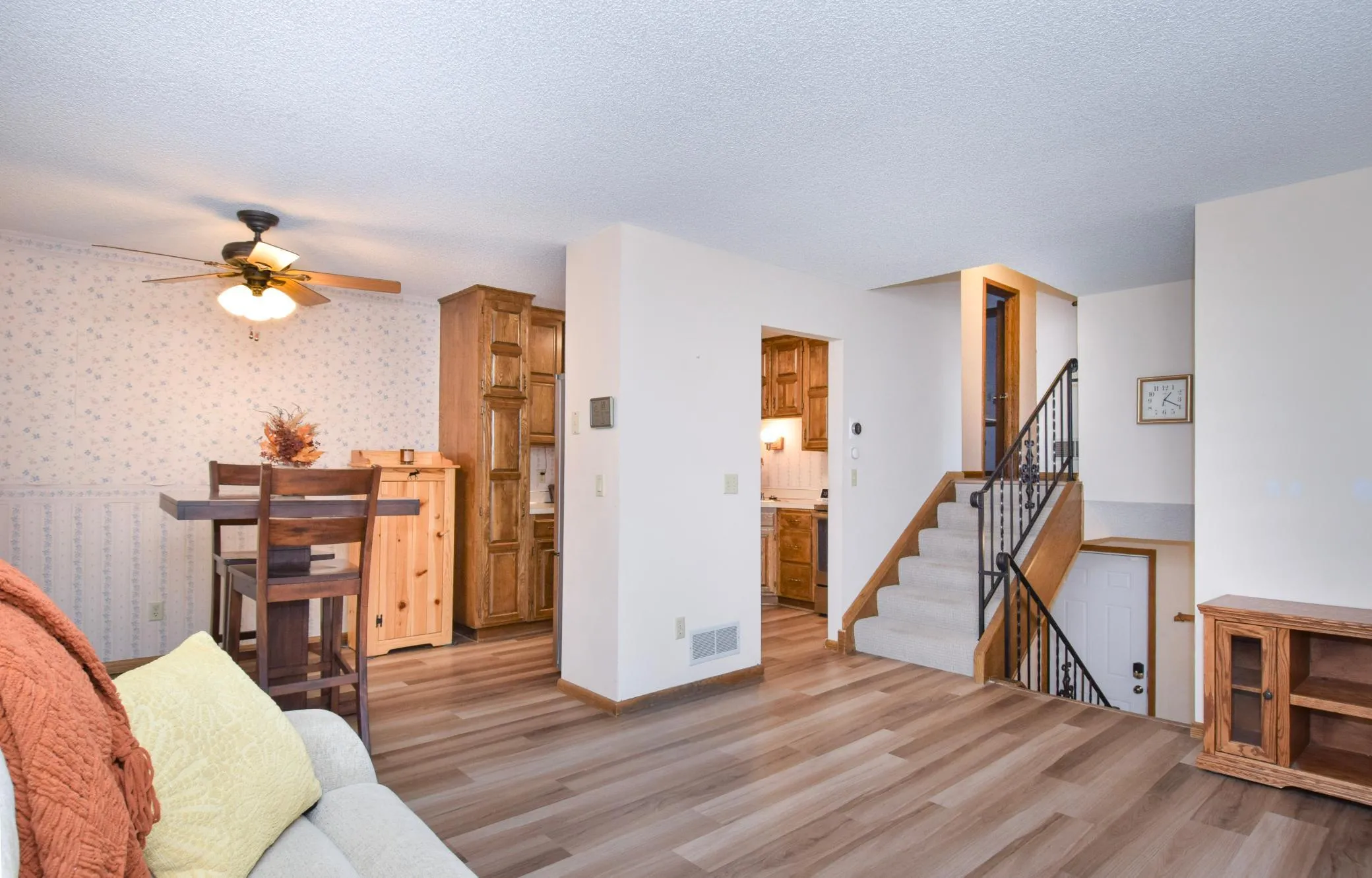 Photo 4 of 8724 N Maplebrook Circle