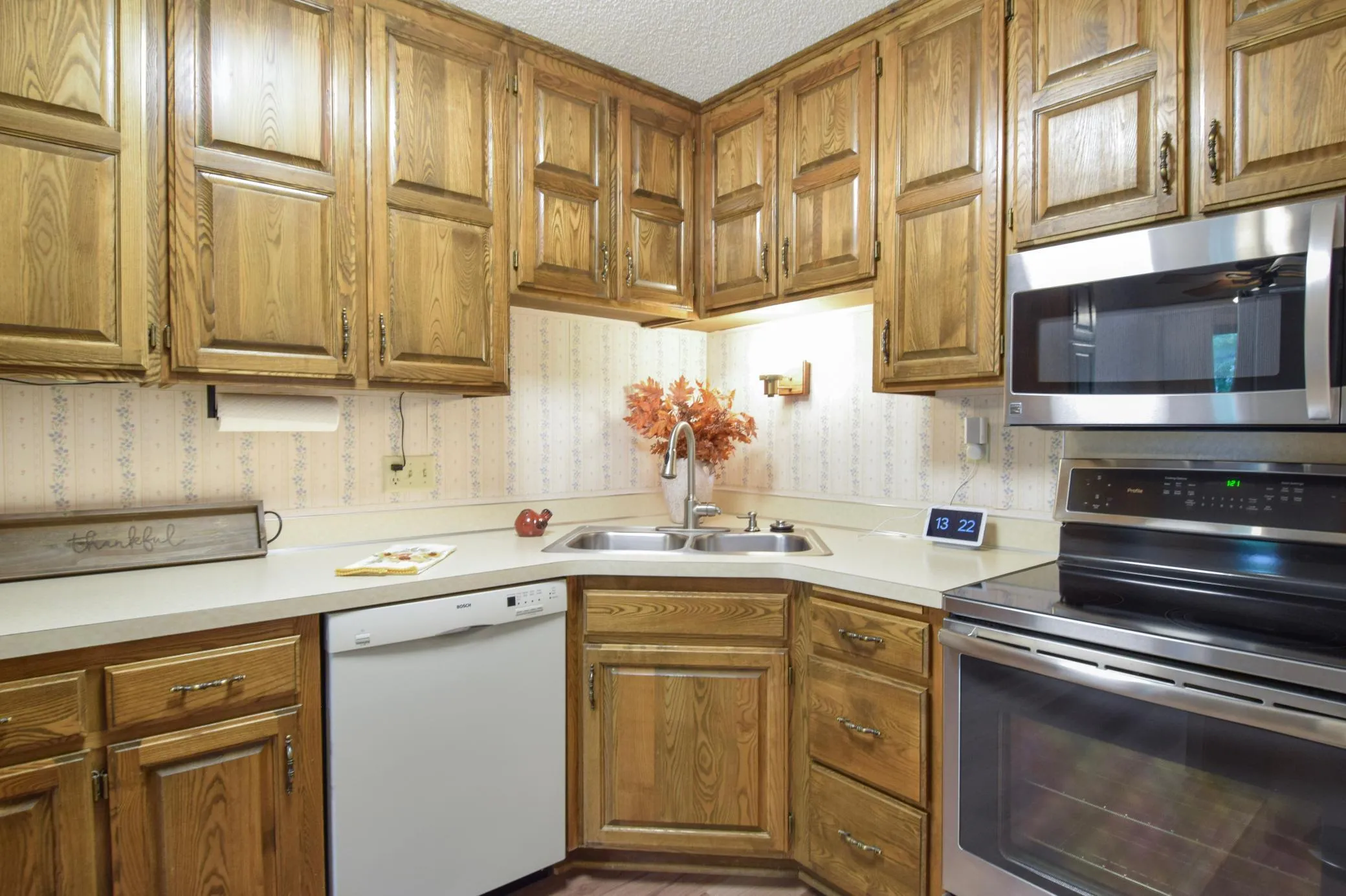 Photo 8 of 8724 N Maplebrook Circle