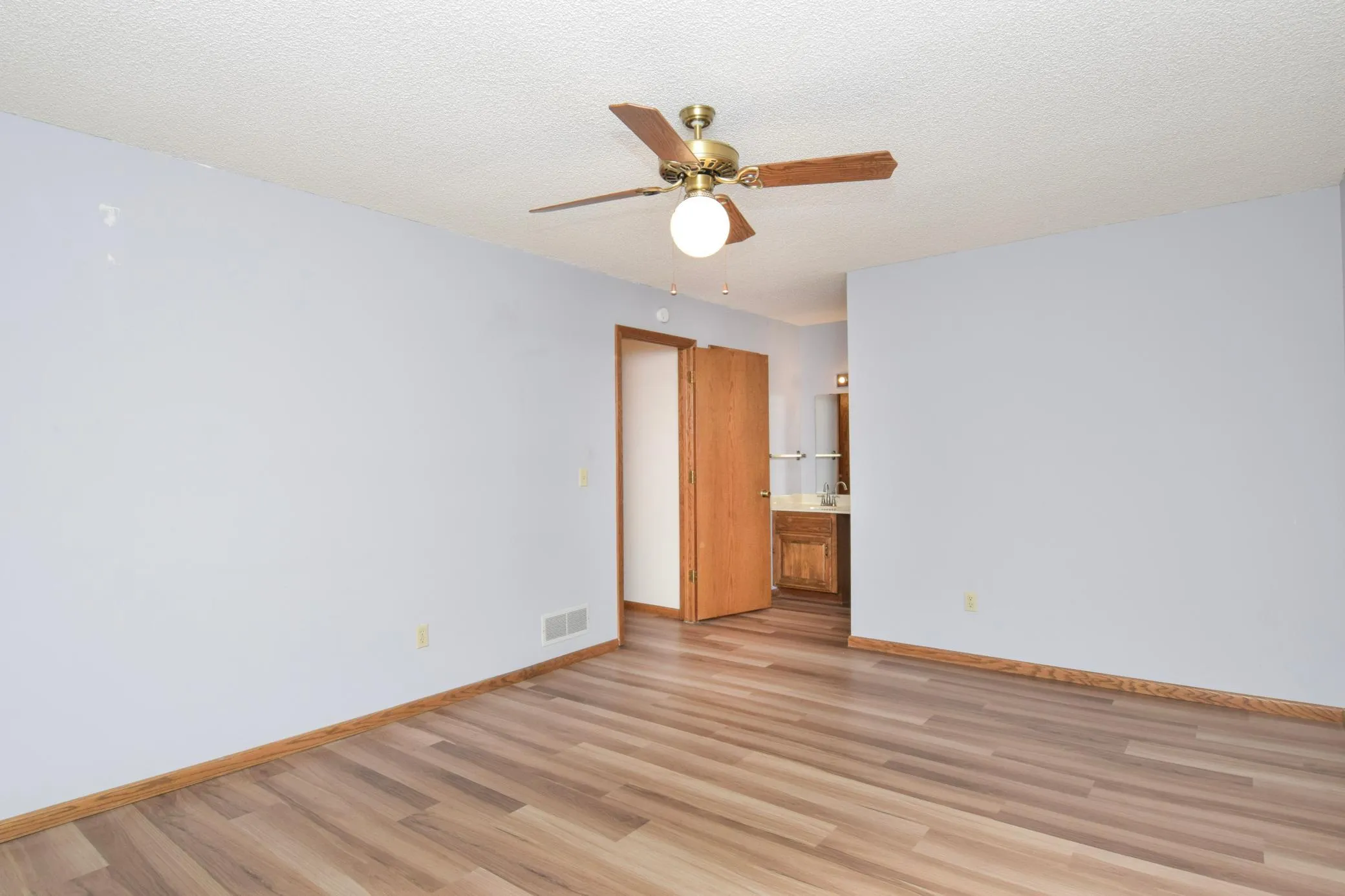 Photo 12 of 8724 N Maplebrook Circle