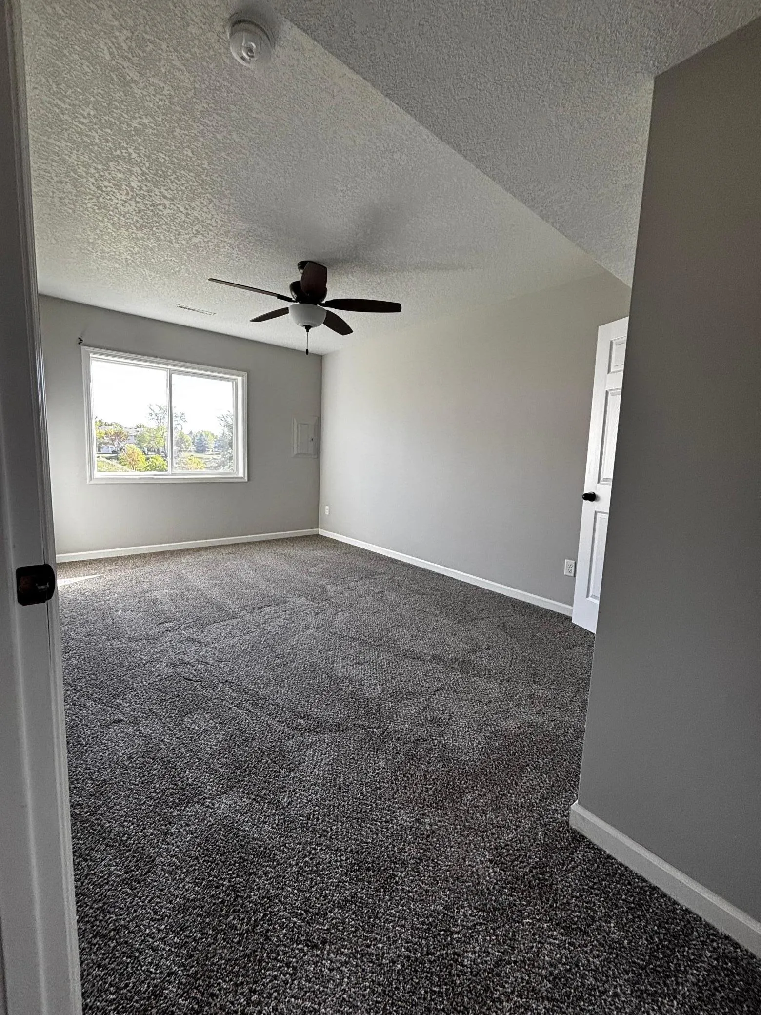 Photo 9 of 1206 W 9th Street