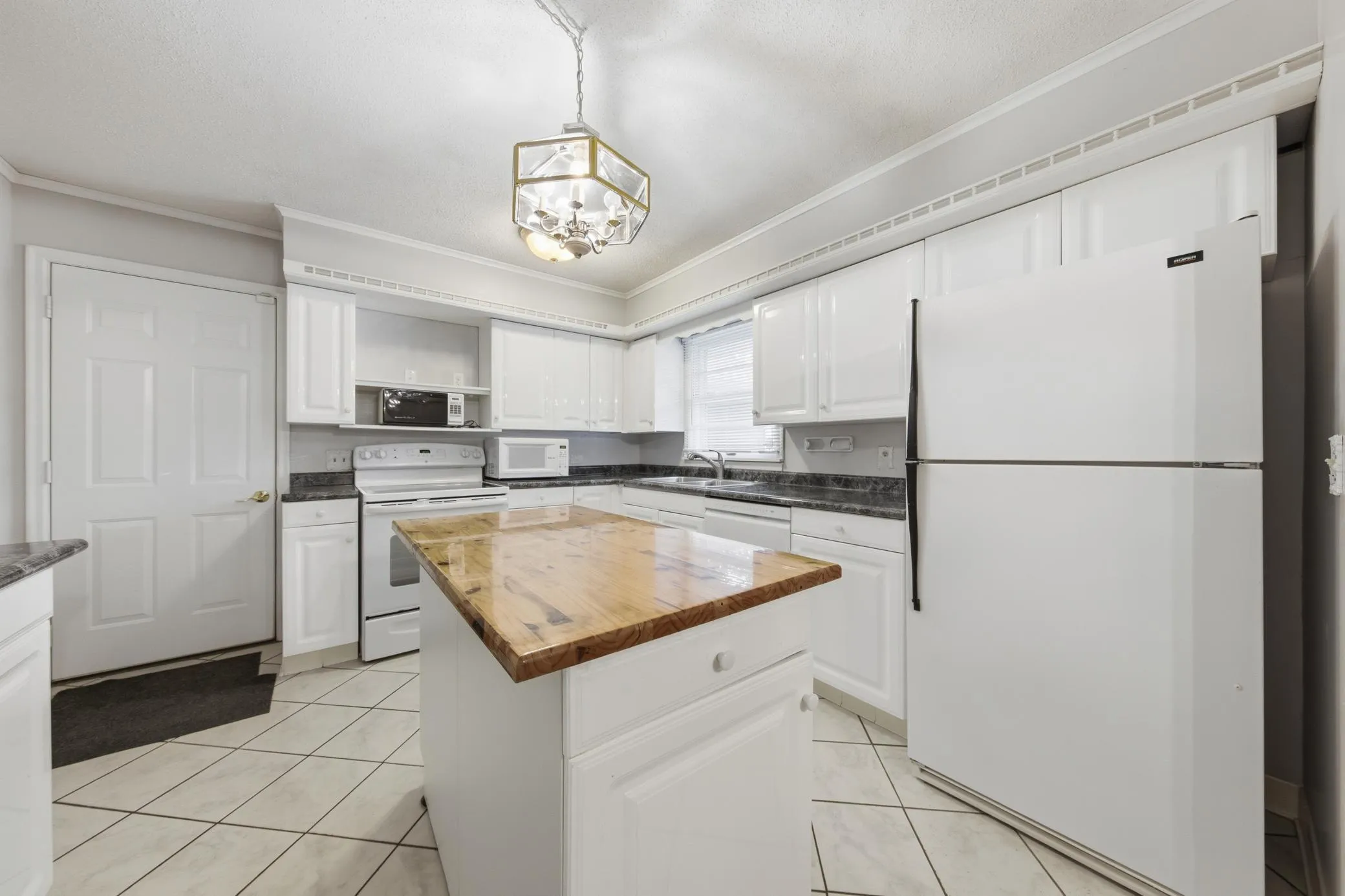 Photo 5 of 6009 2nd Ne Street