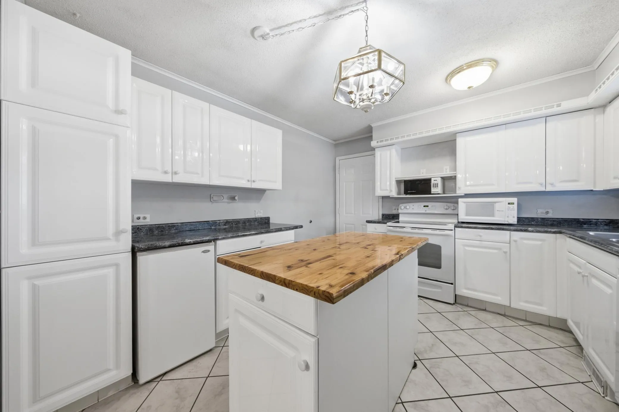 Photo 6 of 6009 2nd Ne Street