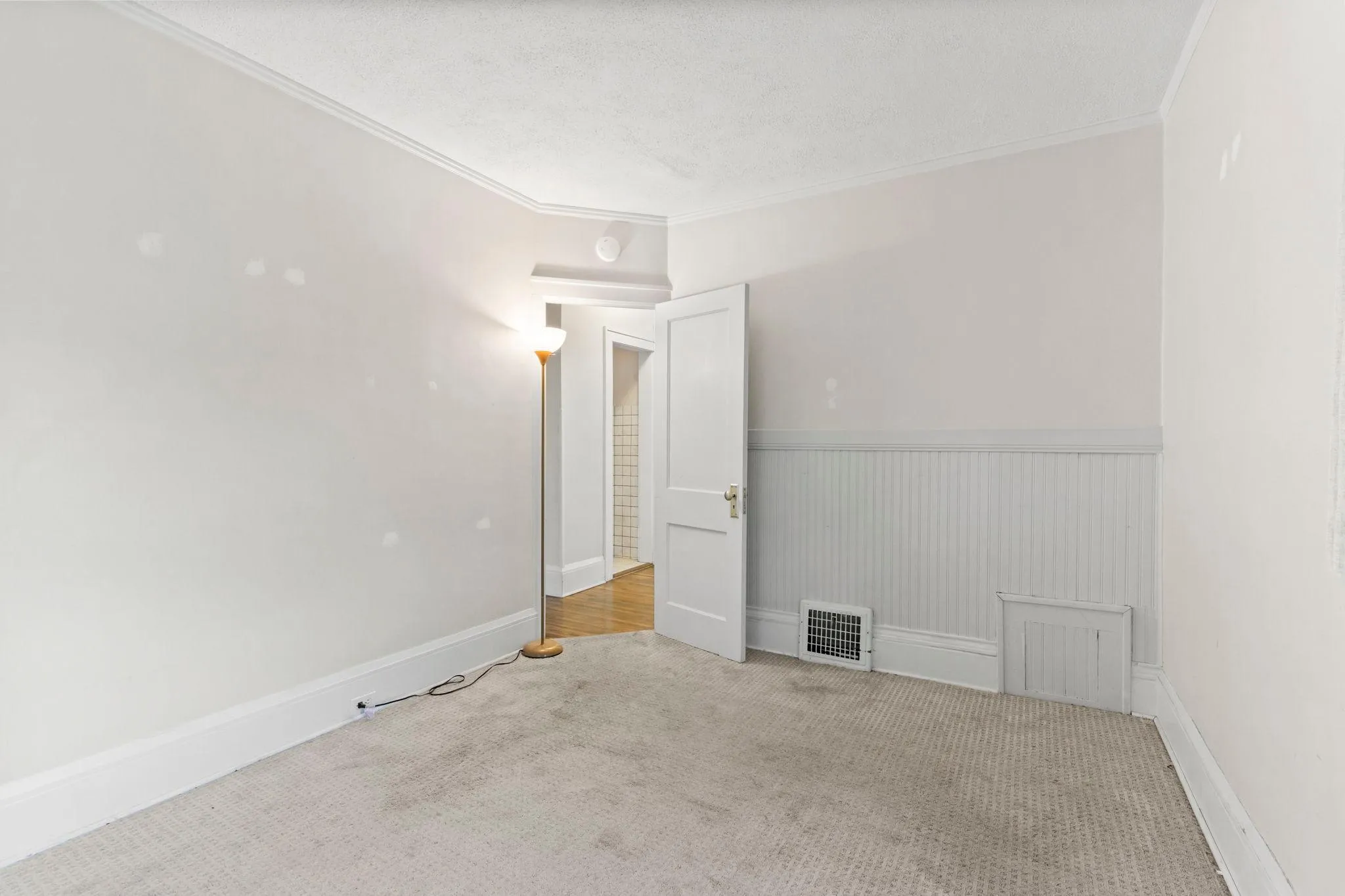 Photo 10 of 4648 1st S Avenue