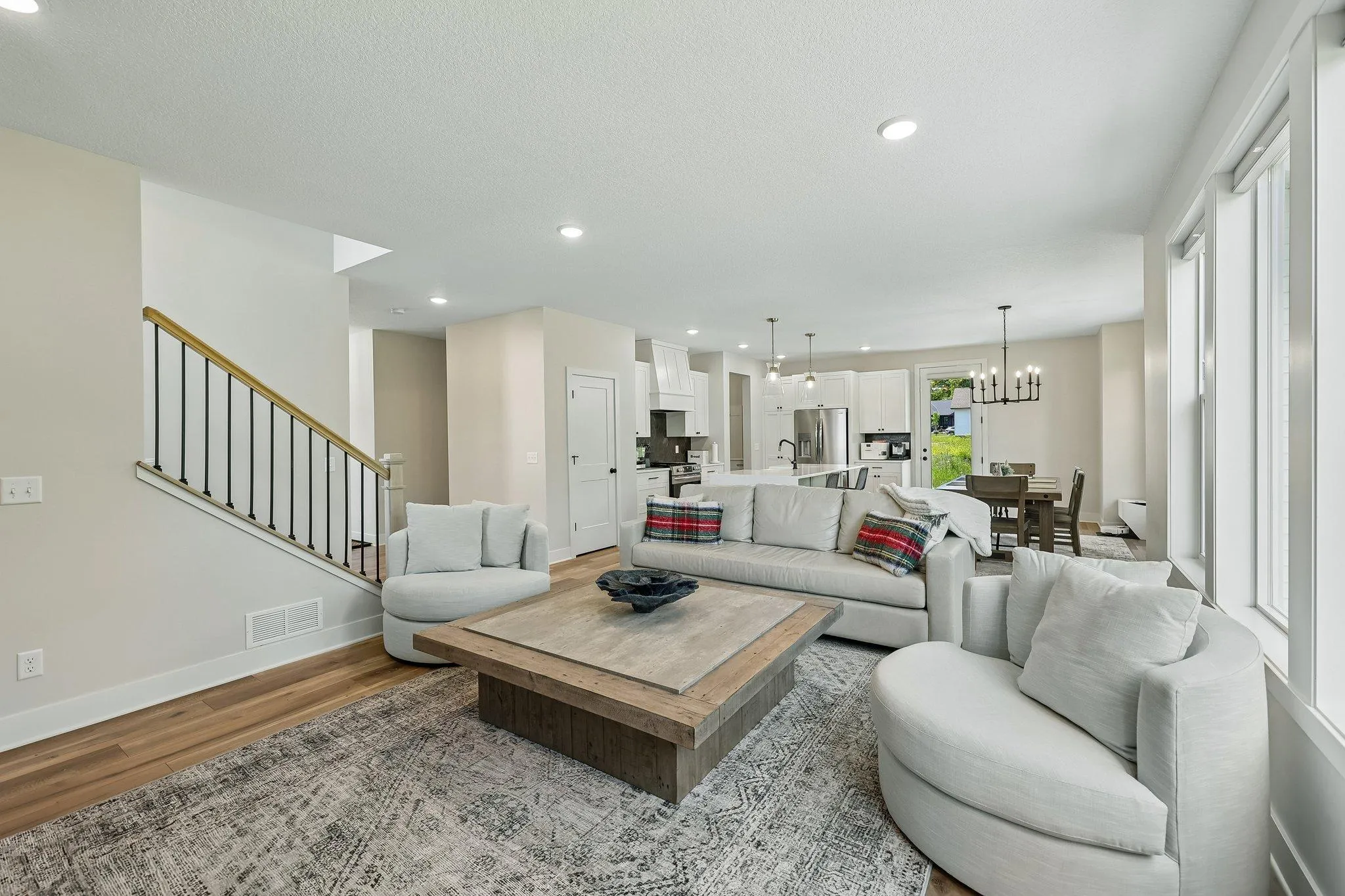 Photo 9 of 399 Tessier Court