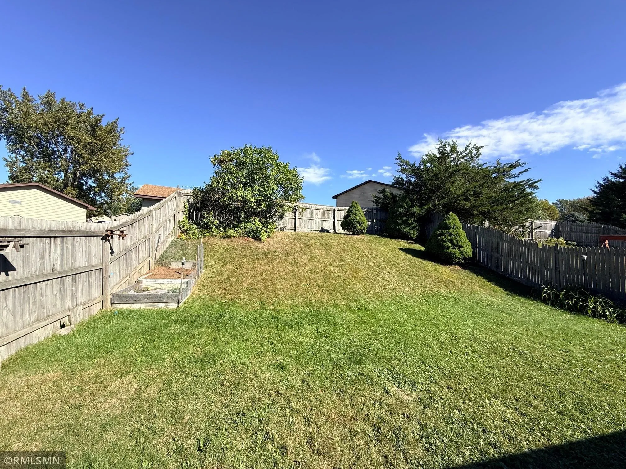 Photo 10 of 610 Meadows Drive