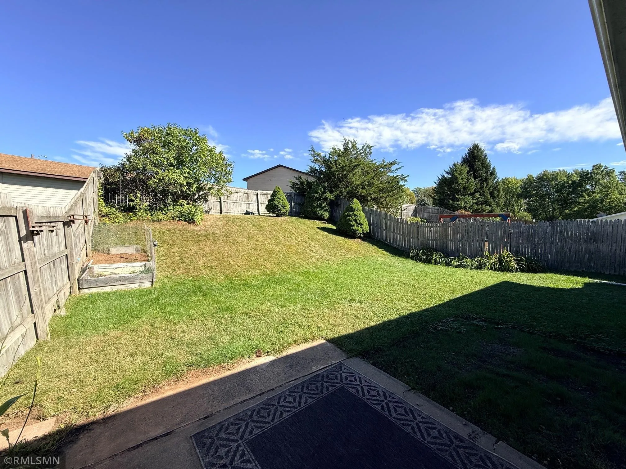 Photo 11 of 610 Meadows Drive