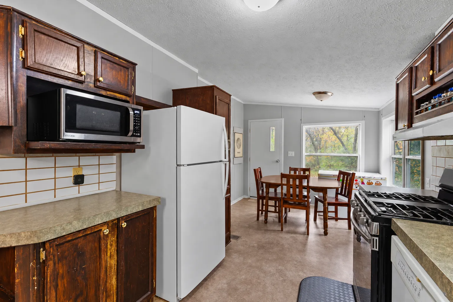 Photo 6 of 15818 201st Nw Avenue