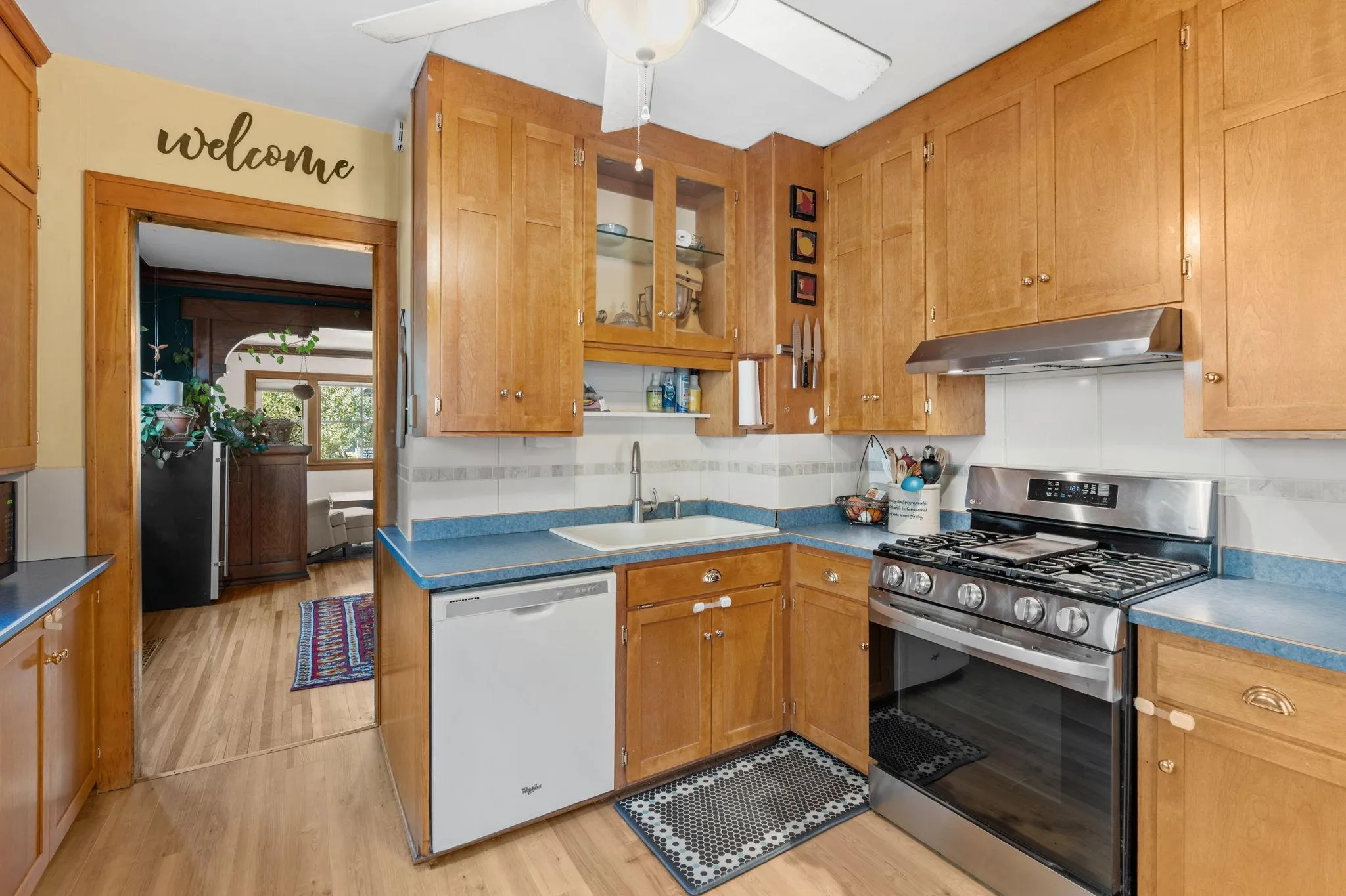 Photo 8 of 3411 Pillsbury S Avenue