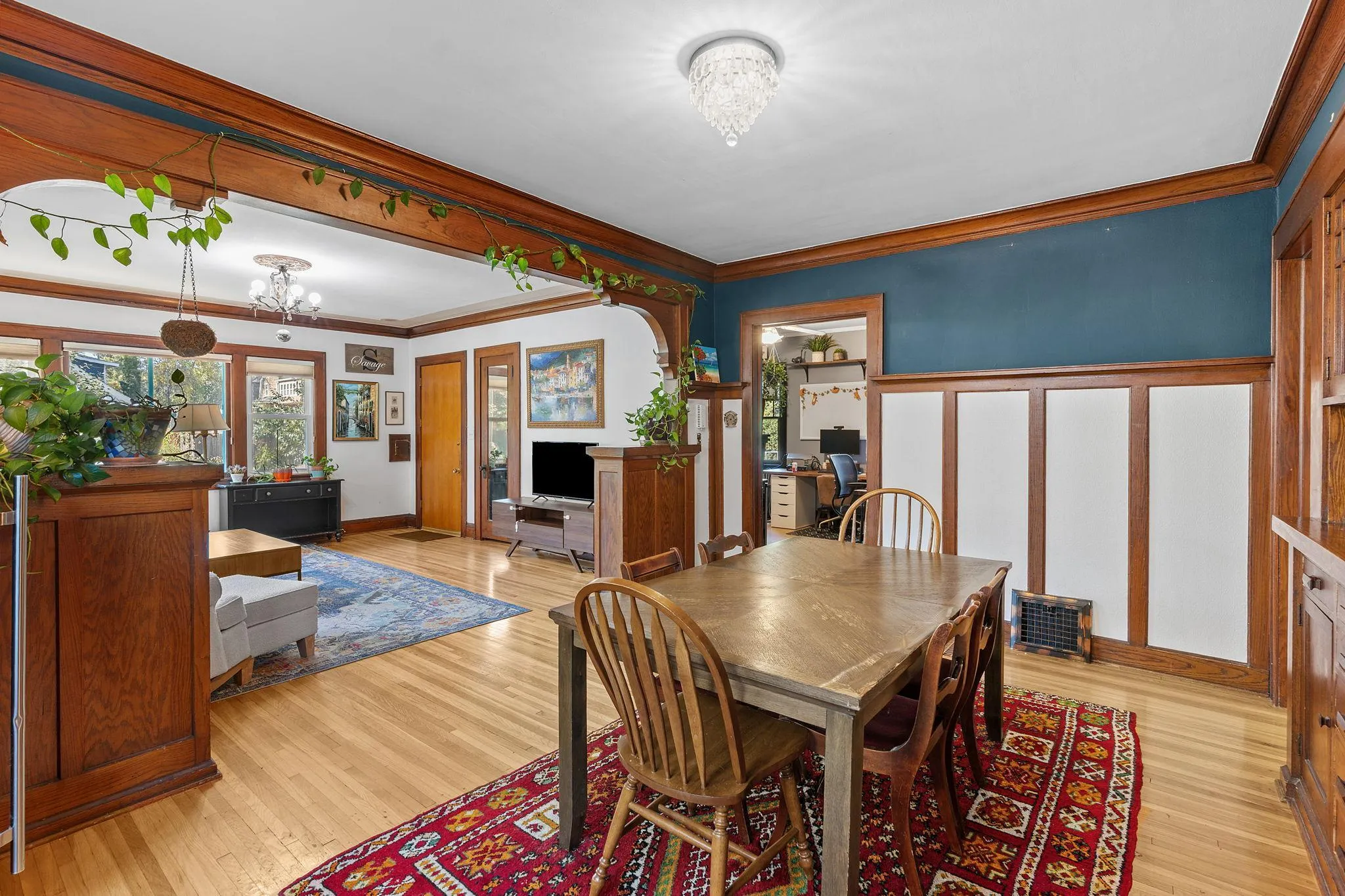Photo 6 of 3411 Pillsbury S Avenue