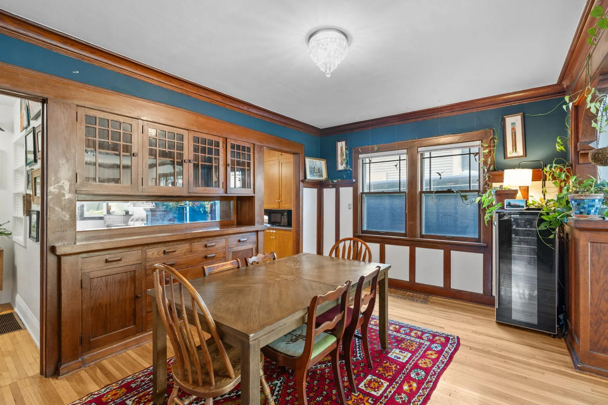 Photo 5 of 3411 Pillsbury S Avenue
