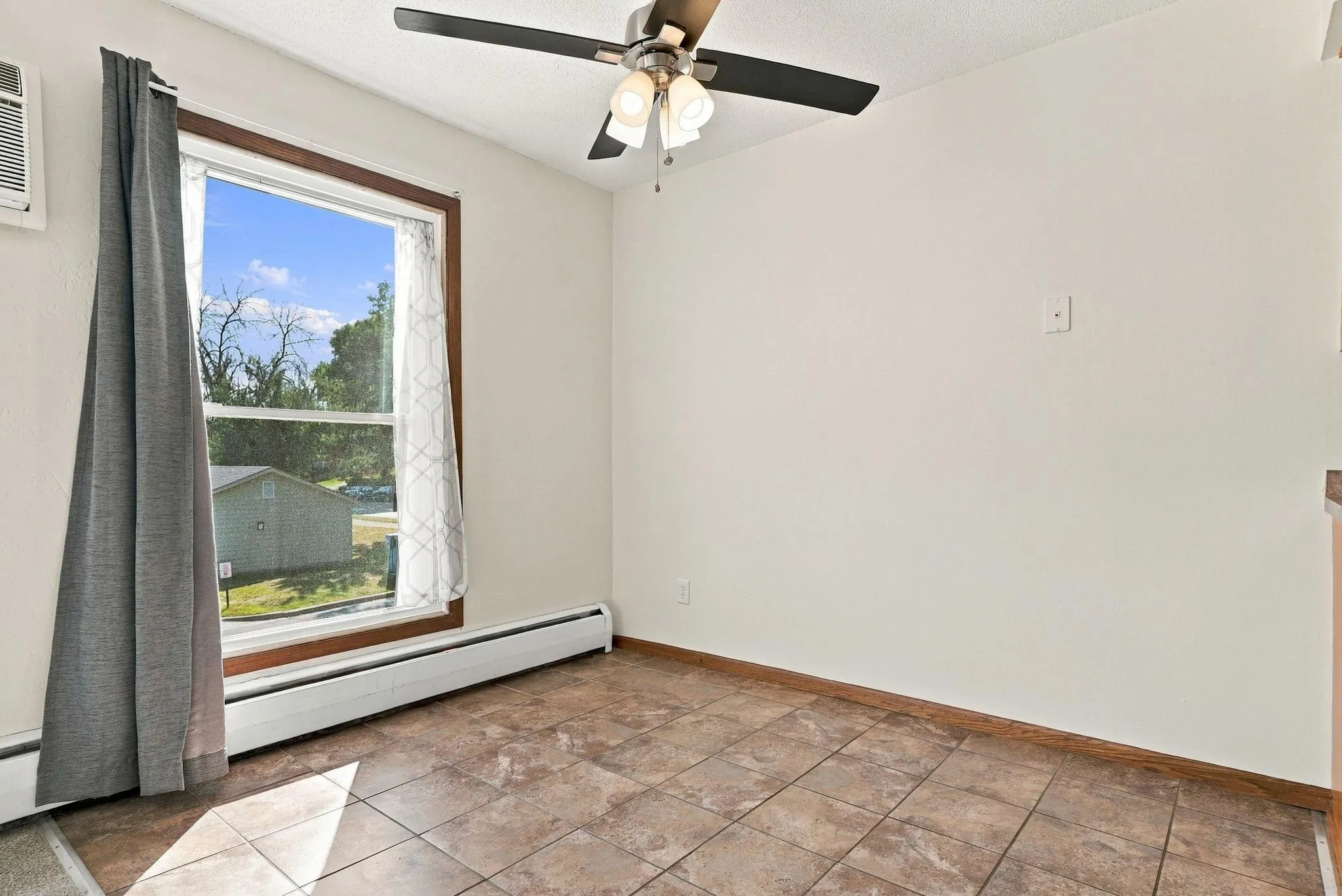 Photo 9 of 819 11th S Avenue Unit 7