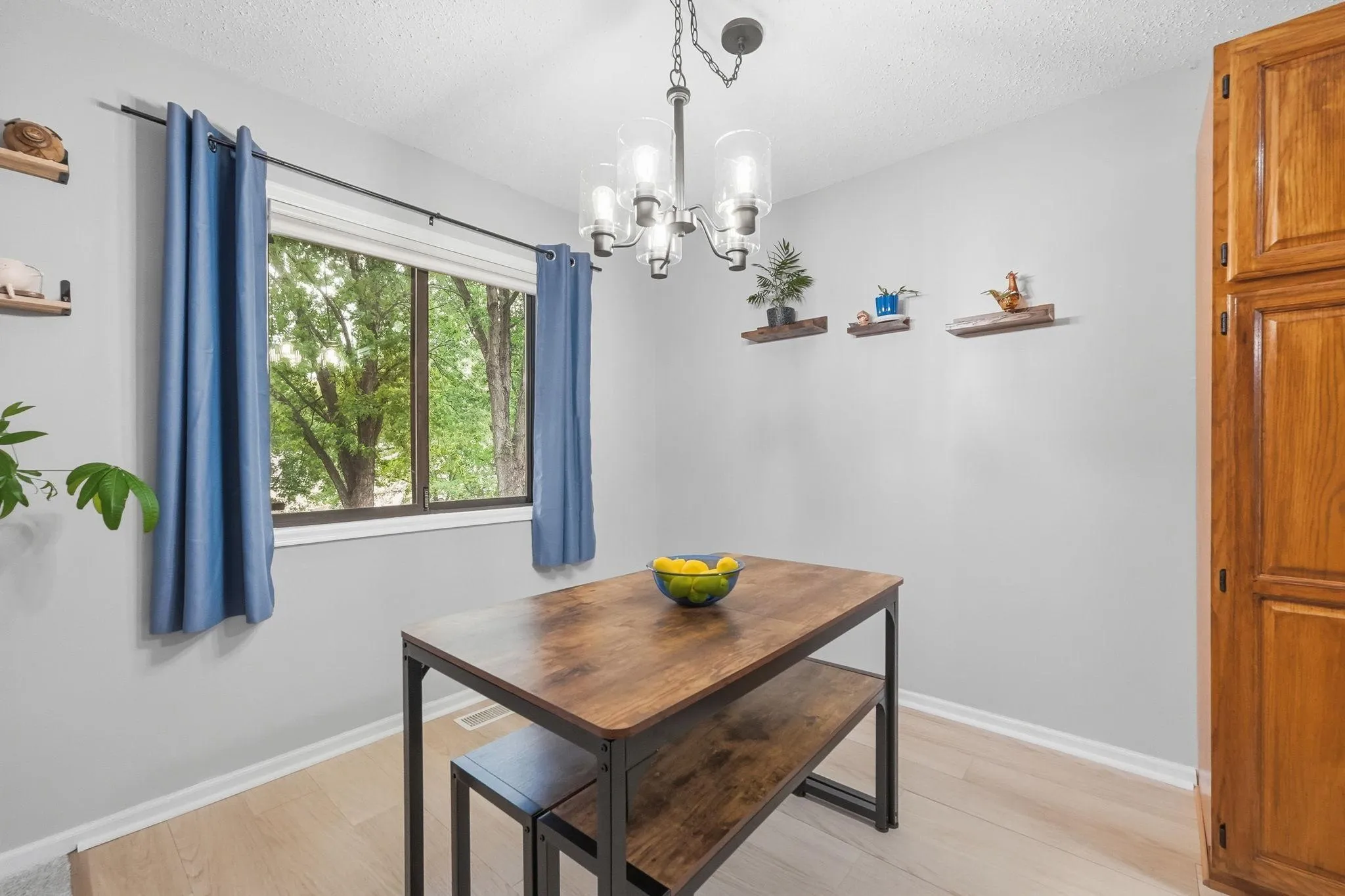 Photo 5 of 1646 City View Drive Unit 19