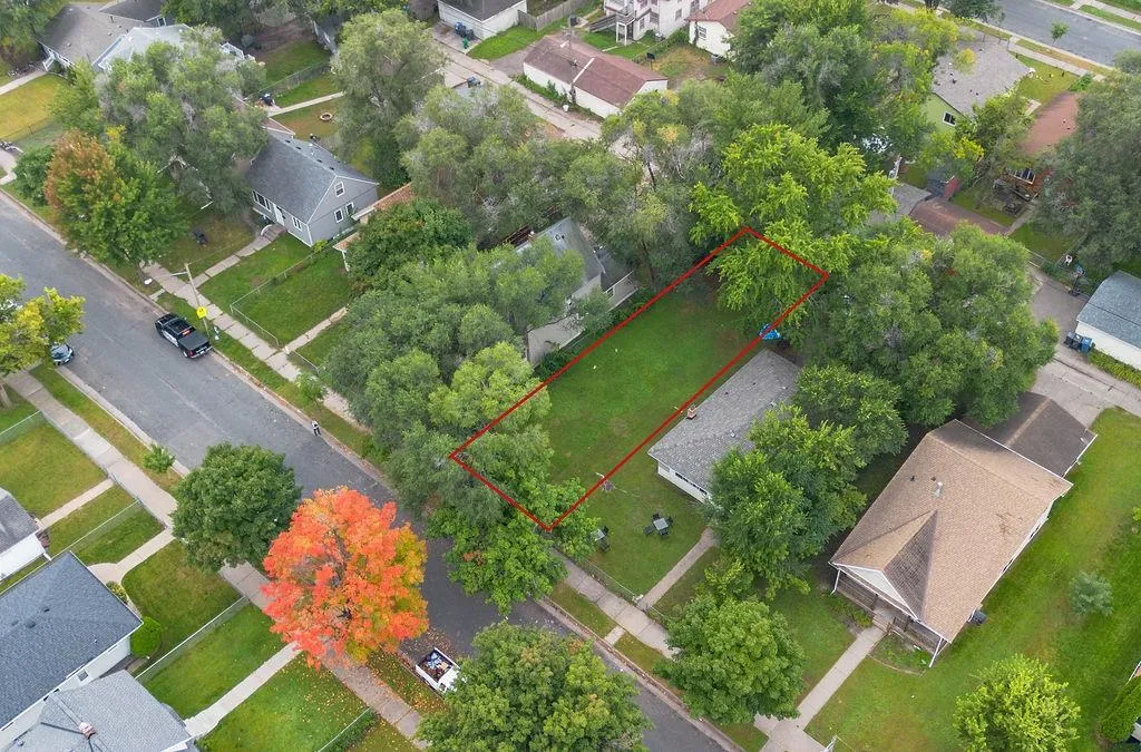 Photo 11 of 5135 Irving N Avenue