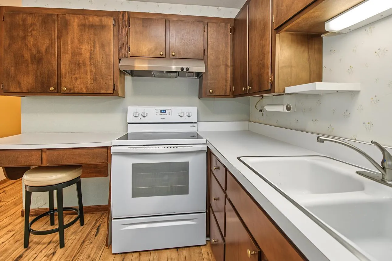 Photo 12 of 6450 York S Avenue Unit 516