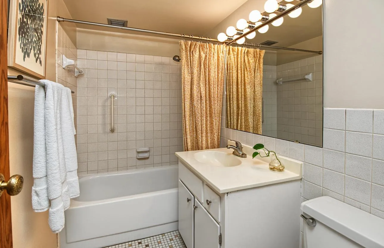 Photo 14 of 6450 York S Avenue Unit 516