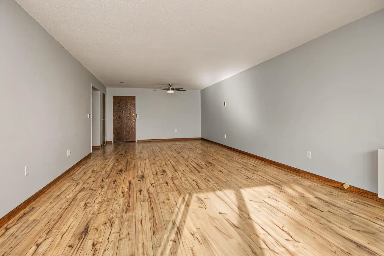 Photo 3 of 6450 York S Avenue Unit 516