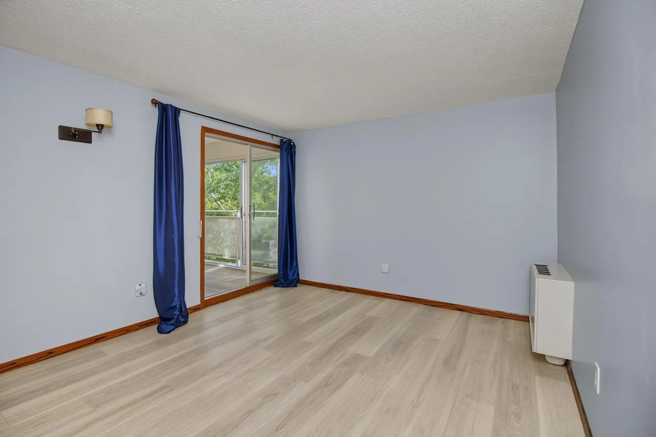 Photo 8 of 6450 York S Avenue Unit 516
