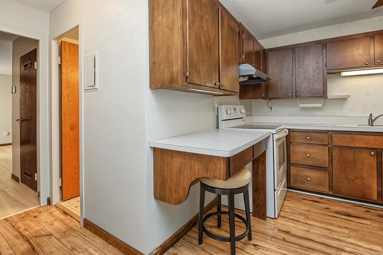 Photo 13 of 6450 York S Avenue Unit 516
