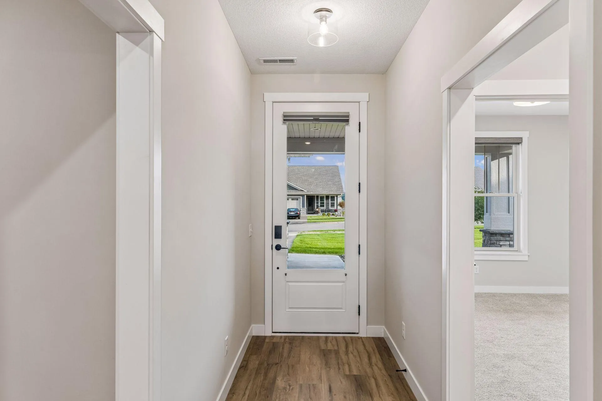 Photo 4 of 1440 Kasilof Court