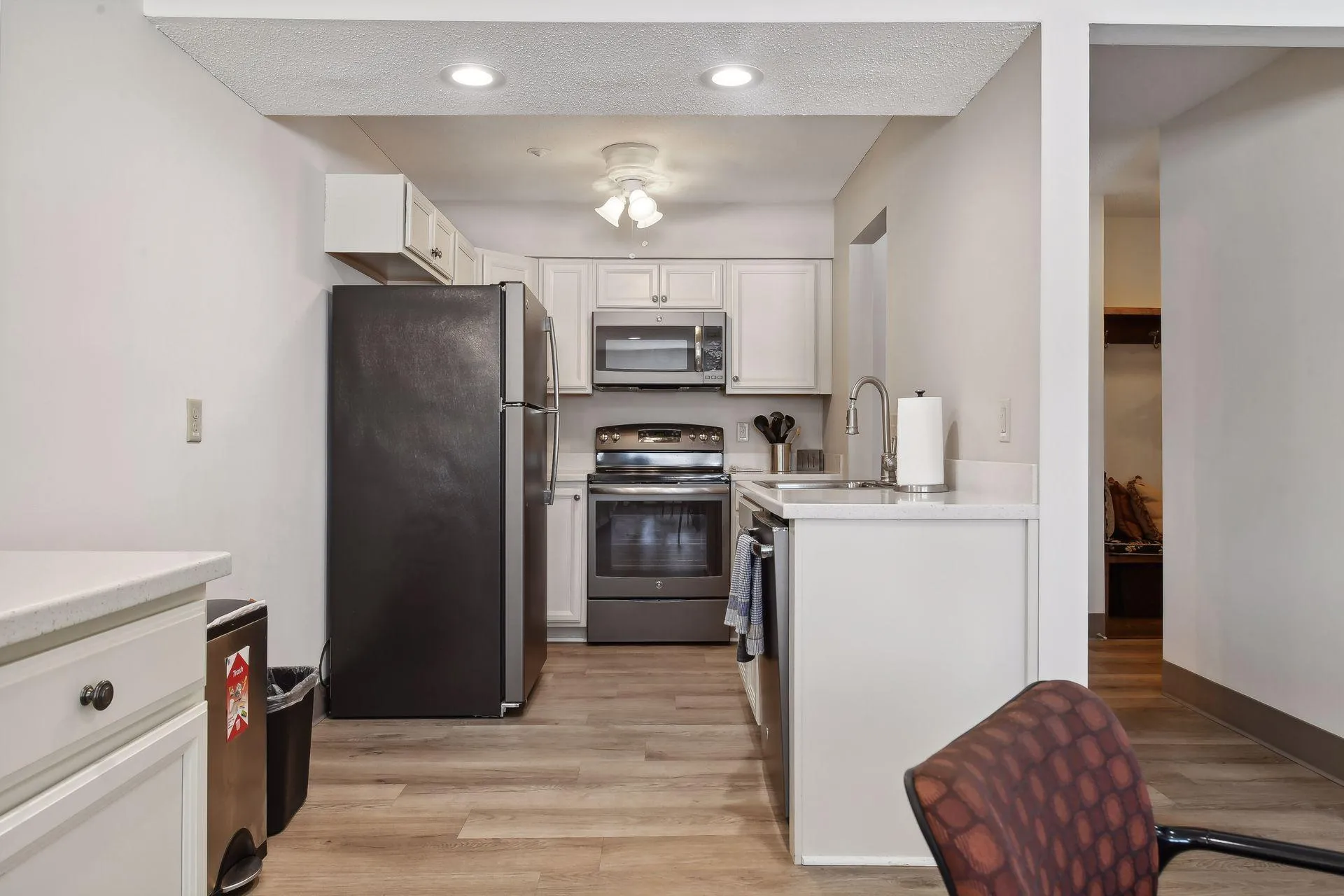 Photo 30 of 215 Barry S Avenue Unit 202
