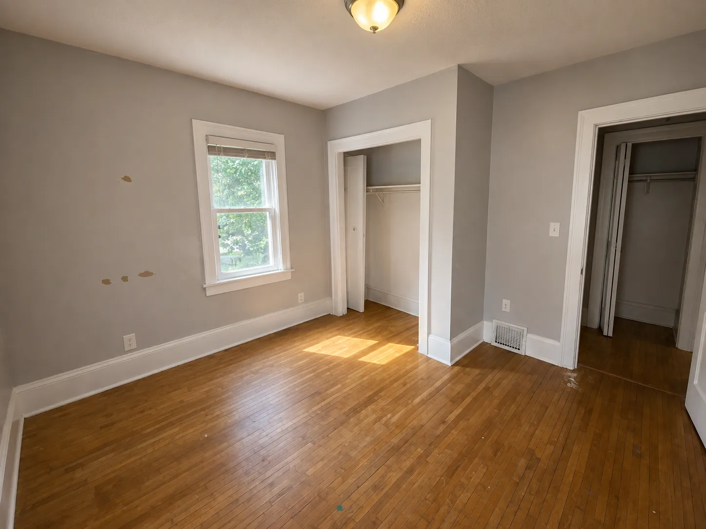 Photo 10 of 812 Pedersen Street