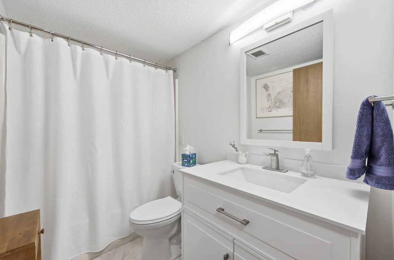 Photo 12 of 6500 Woodlake Drive Unit 210