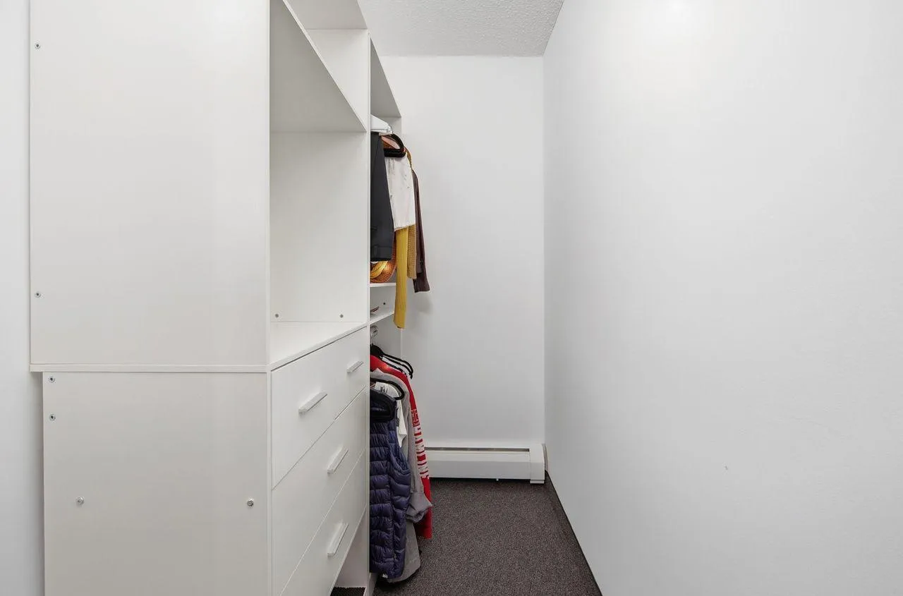 Photo 15 of 6500 Woodlake Drive Unit 210