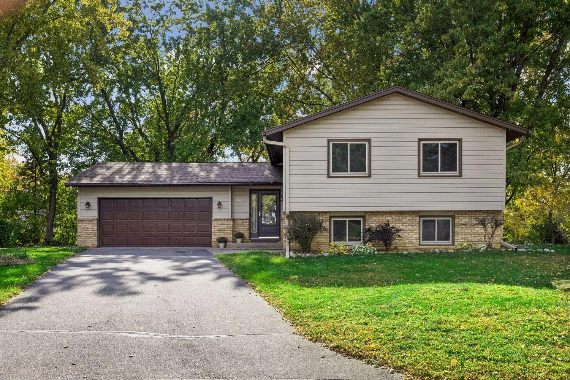 Photo 2 of 1080 Churchill Circle