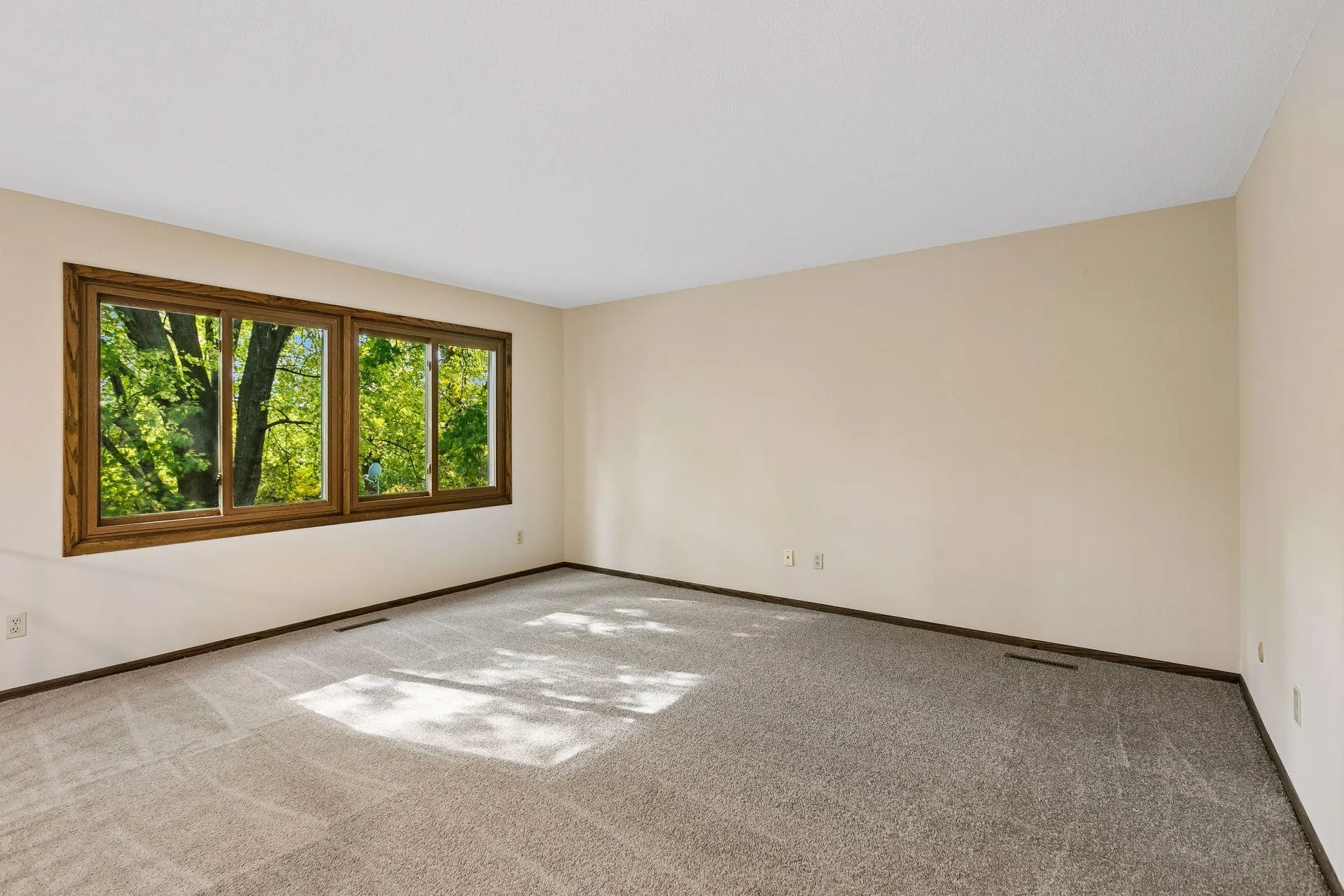 Photo 16 of 1080 Churchill Circle