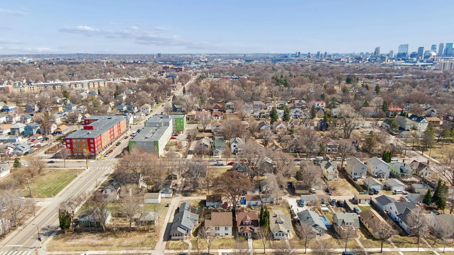 Photo 7 of 1815 Queen N Avenue