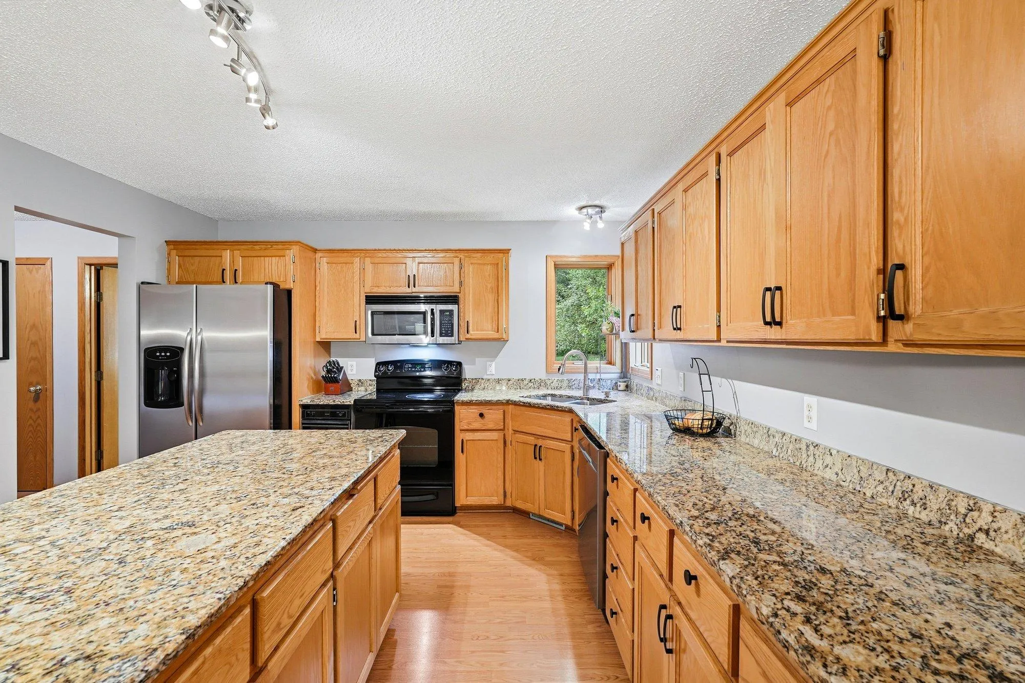Photo 19 of 524 Eastwood Court