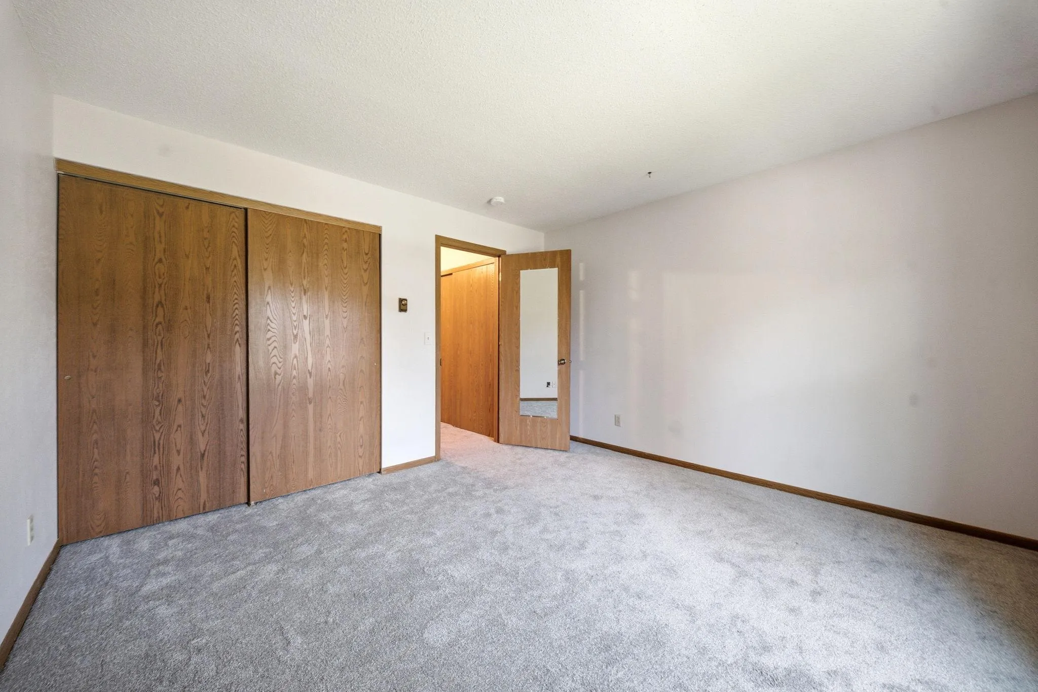Photo 11 of 14182 Pennock Avenue Unit 309